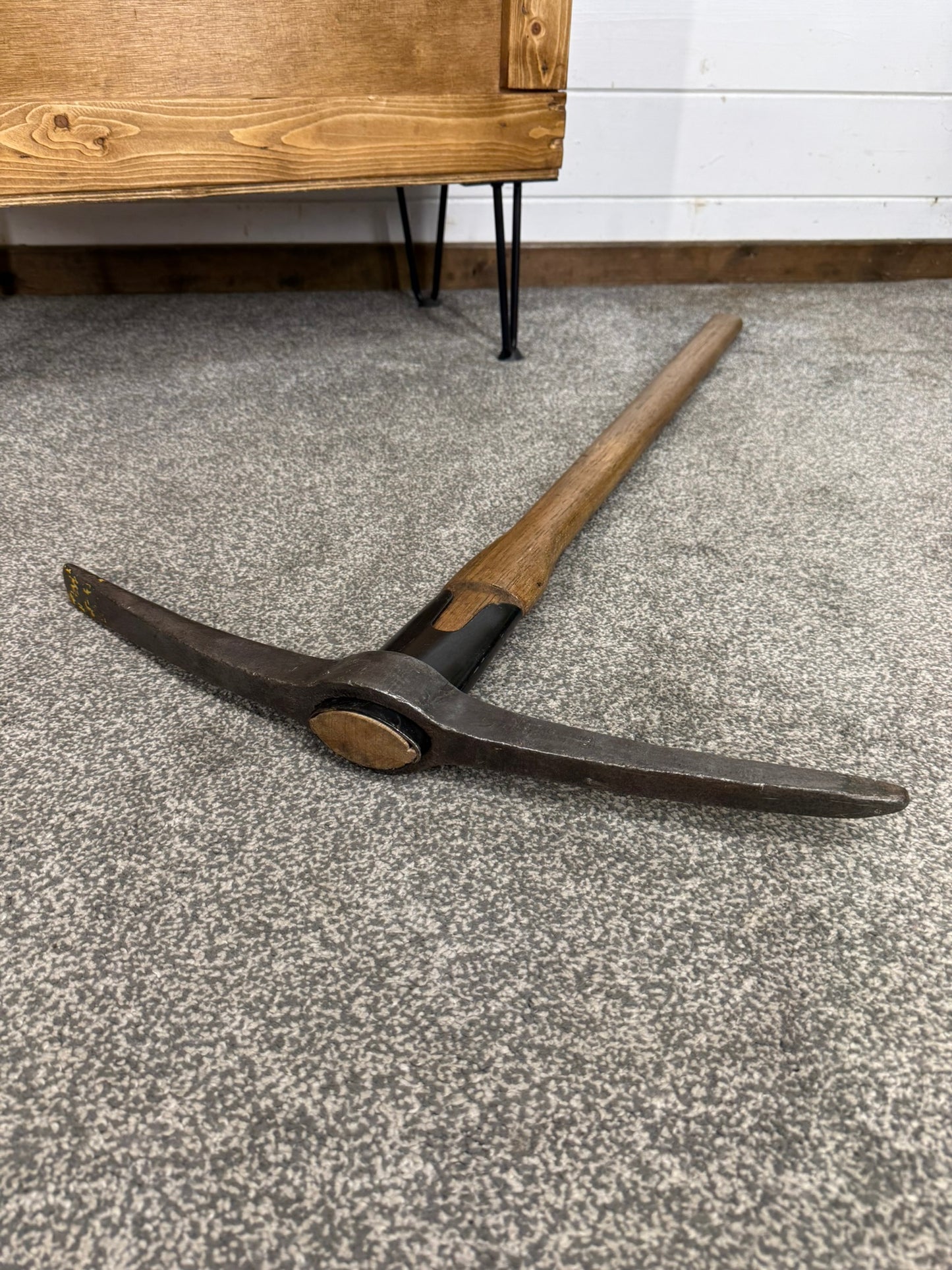 Military Pick Axe 3ft Long Handle Pioneer Tool Reclaimed British Army Display