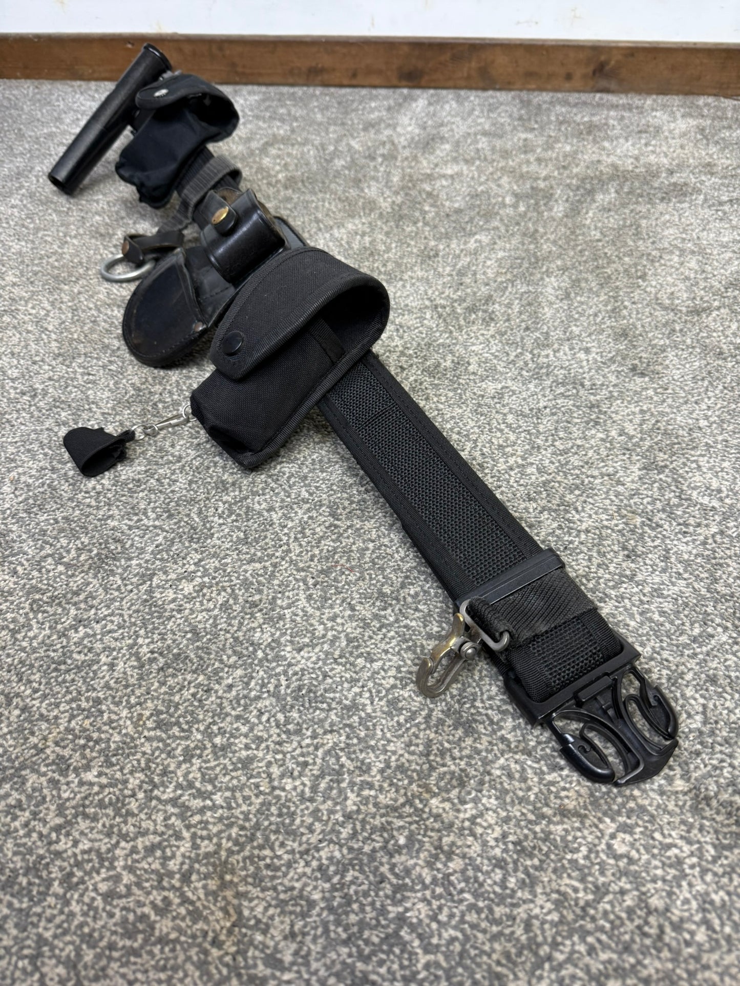 Ex Police Equipment Duty Belt With Pouches Genuine Collectible Cosplay Film Display Security