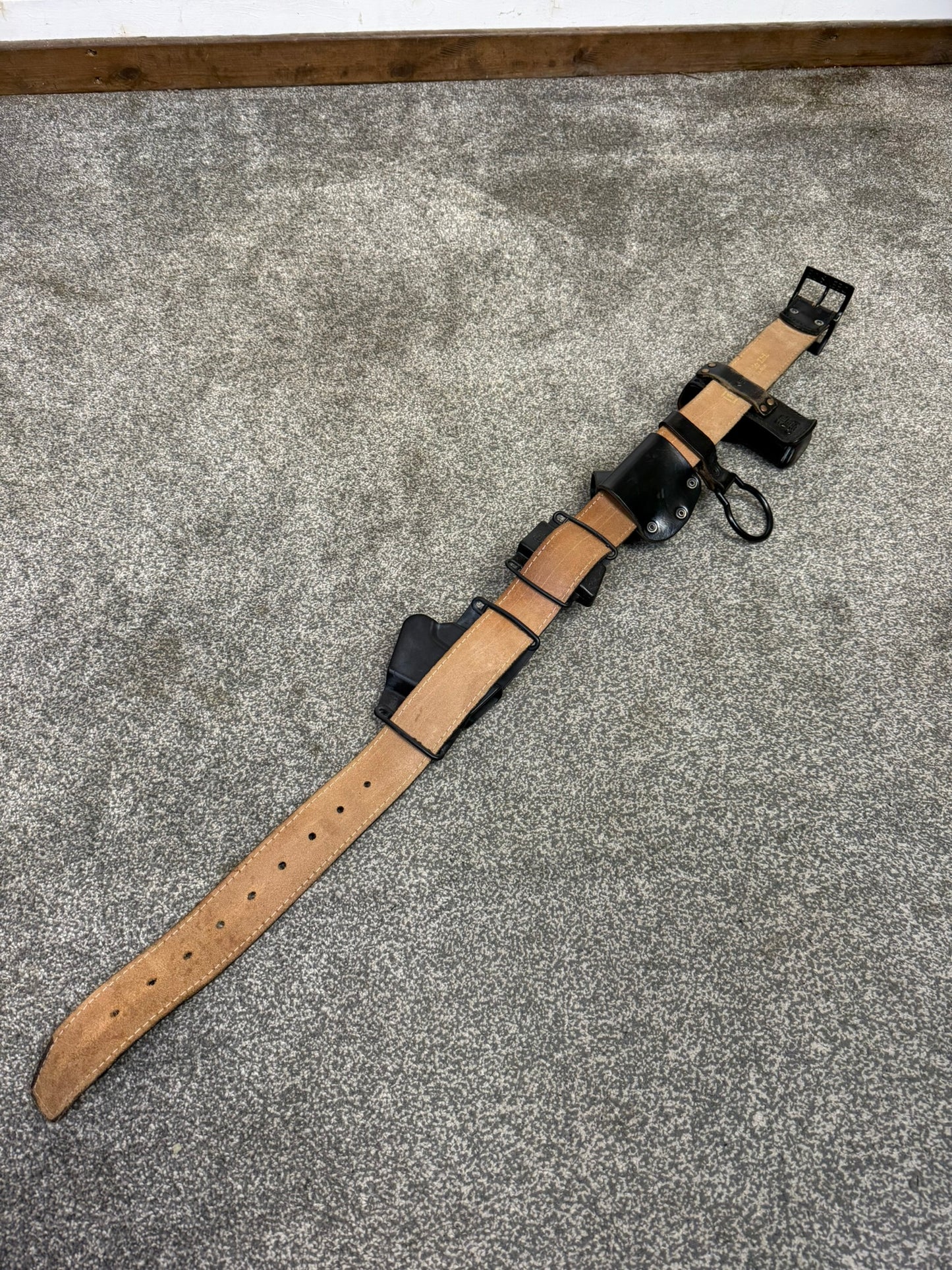 Ex Police Firearms Leather Duty Belt With Pouches Genuine Collectable Cosplay Film Display Security