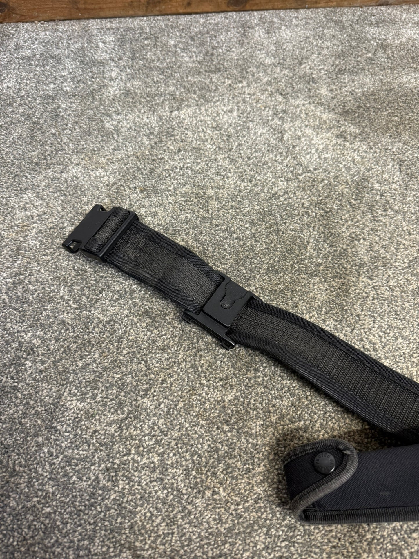 Ex Police Equipment Duty Belt With Pouches Genuine Collectible Cosplay Film Display Security