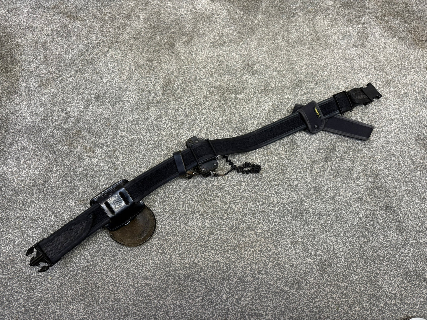 Ex Police Equipment Duty Belt With Pouches Genuine Collectible Cosplay Film Display Security