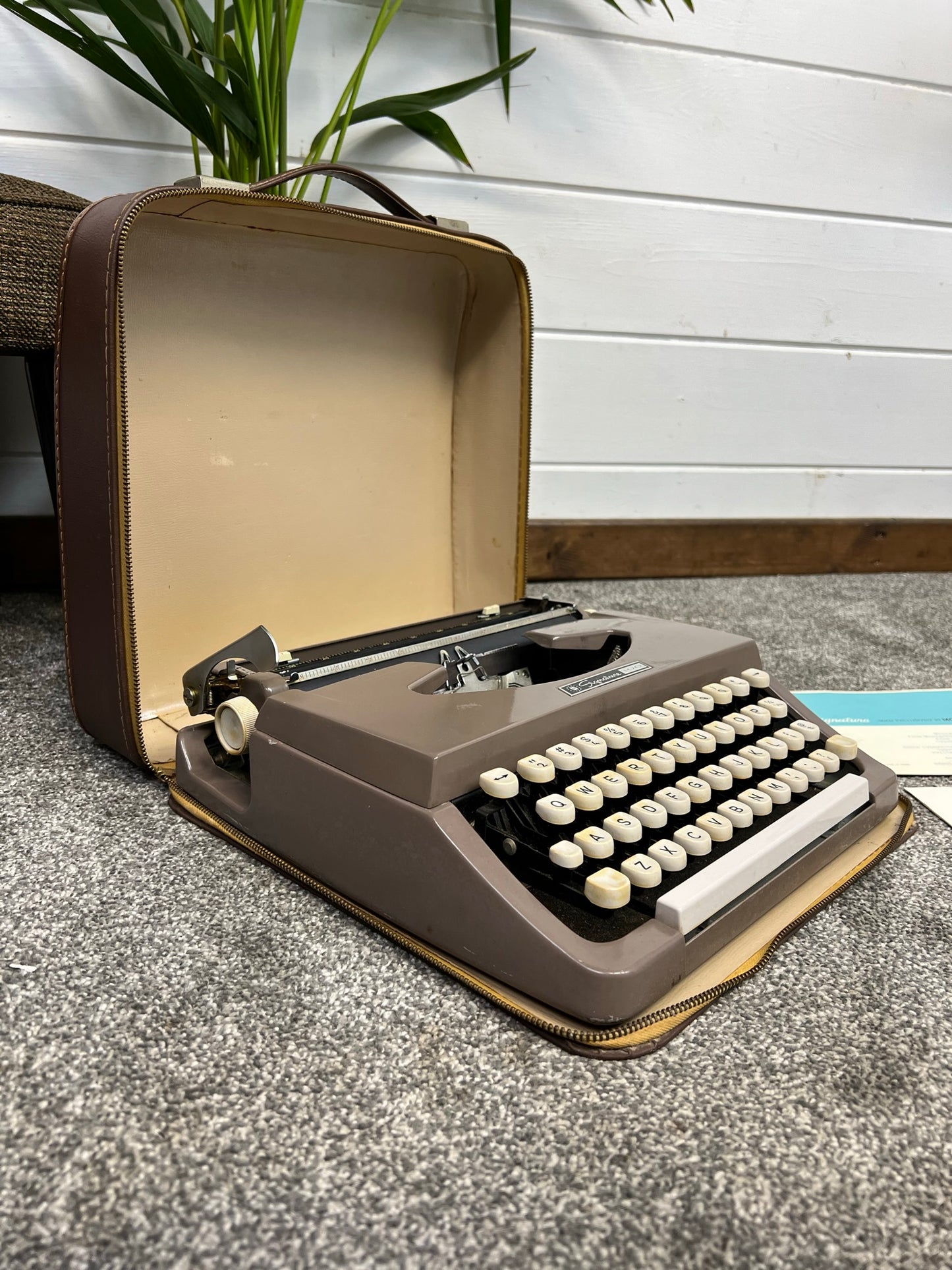 Vintage Montgomery Ward Signature 100 Portable Typewriter Retro 50's