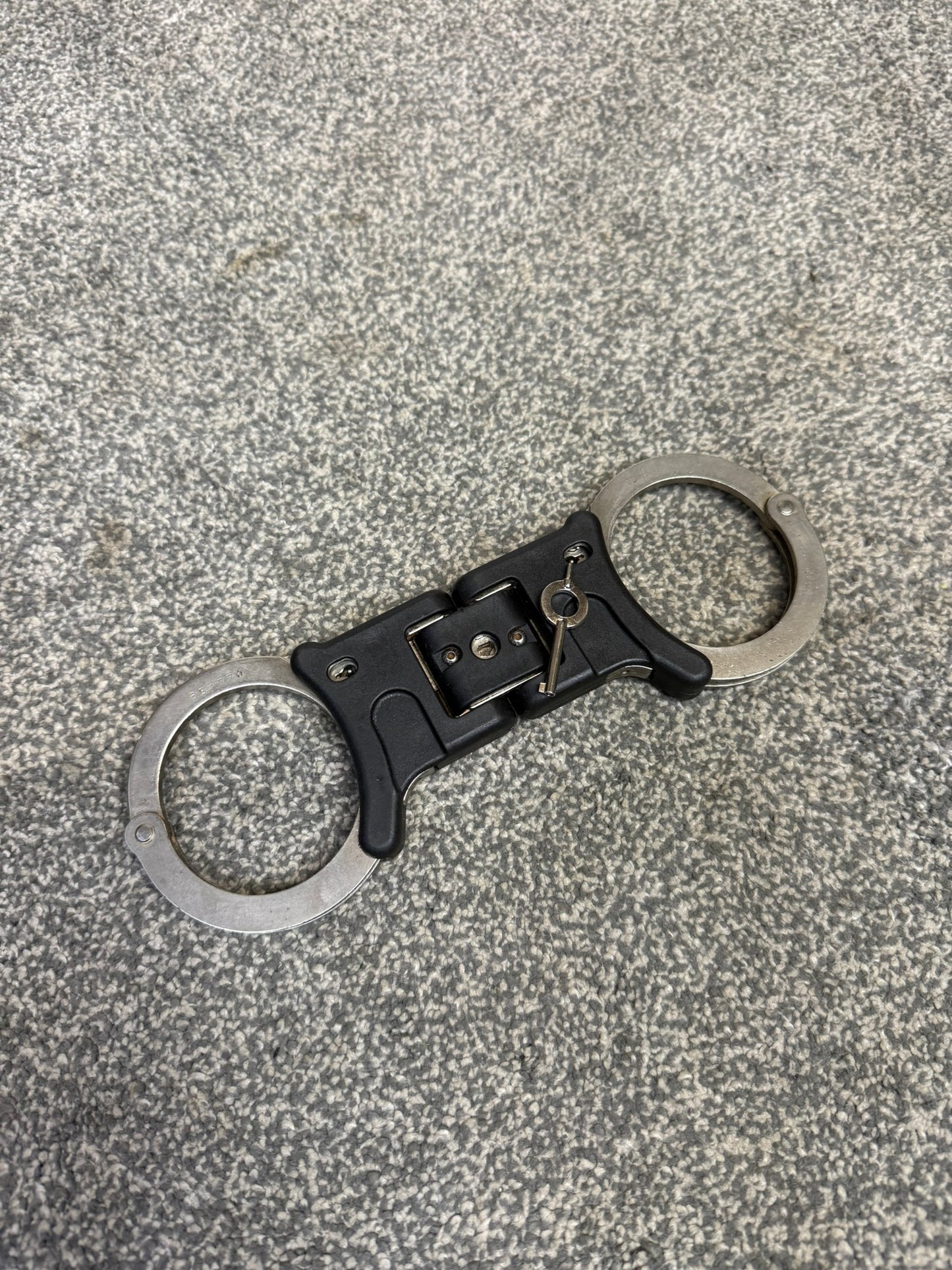 Ex Police Folding Hiatt Handcuffs Hinged Cuffs & Key Security Collectible