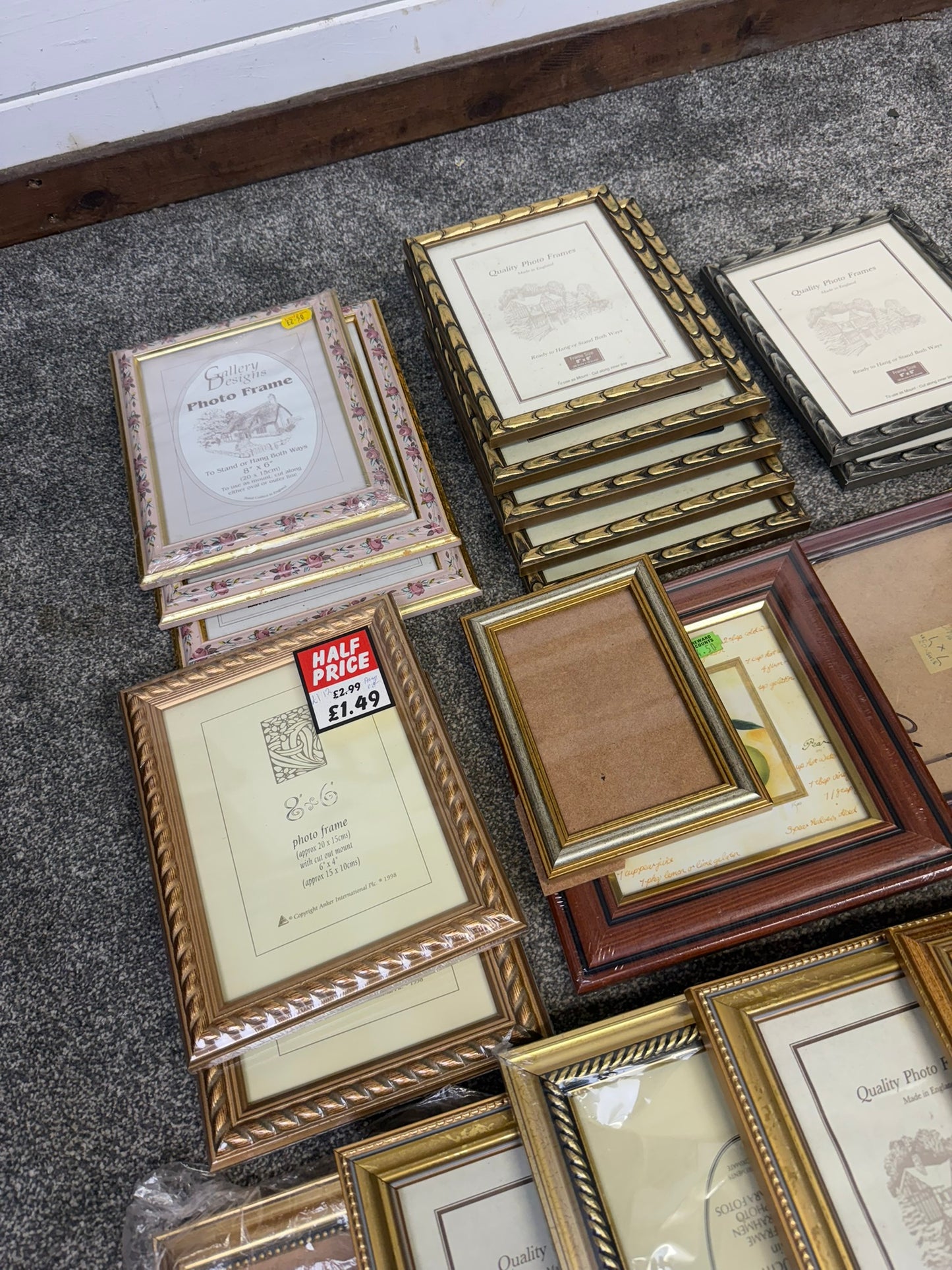 Job Lot of 32x Vintage Photo Frames Mixed Sizes & Styles Picture Frames Bundle