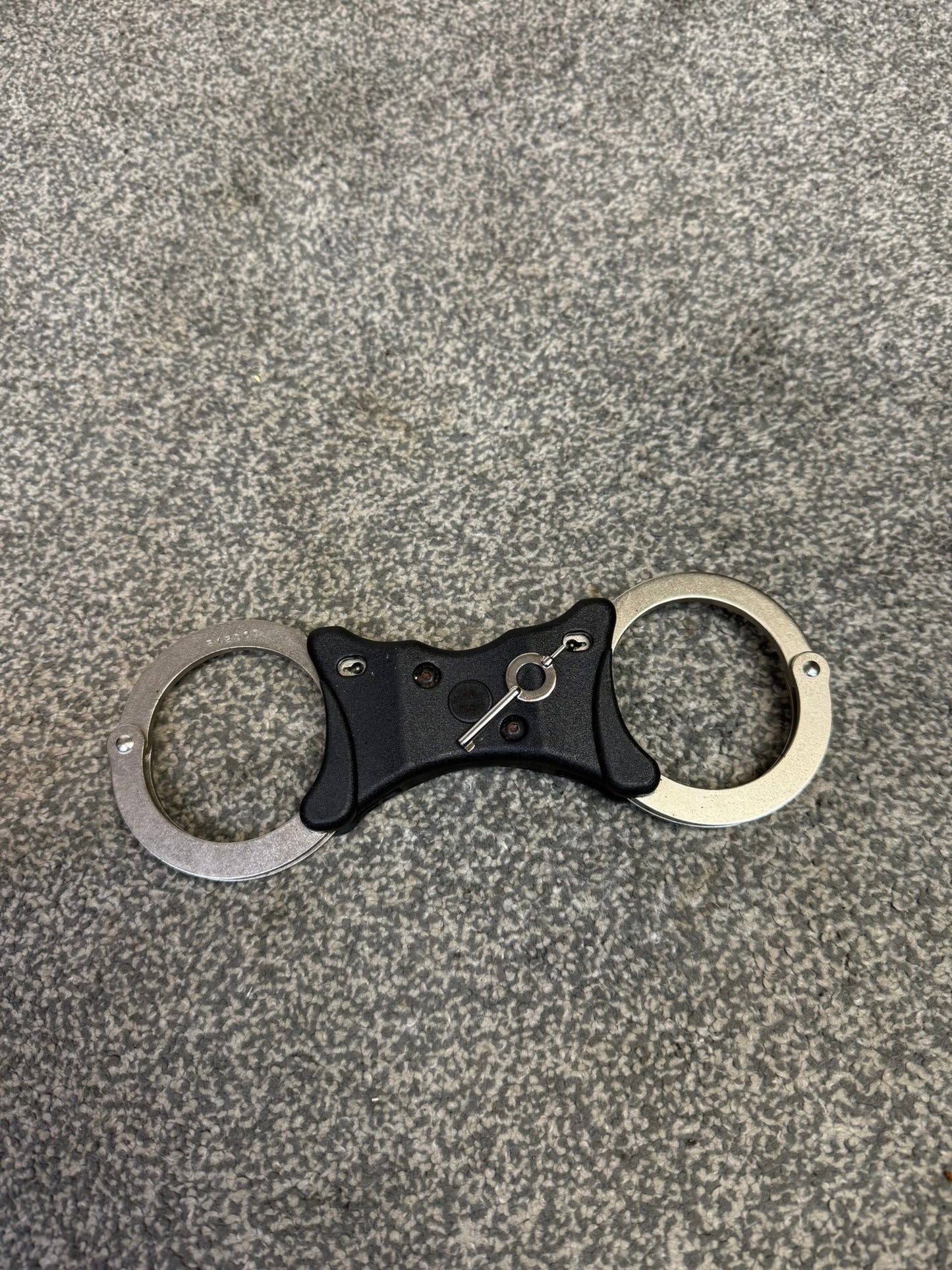 Ex Police Hiatt Rigid Handcuffs With Serial Security Cuffs Displays Collectible