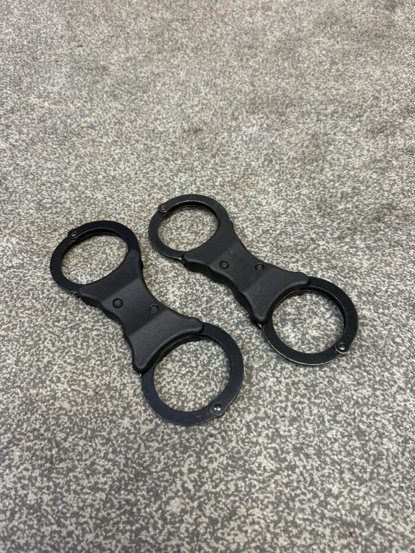 Ex Police Black Hiatt Handcuffs Genuine Cuffs With Key Security Collectible Memorabilia Restraint