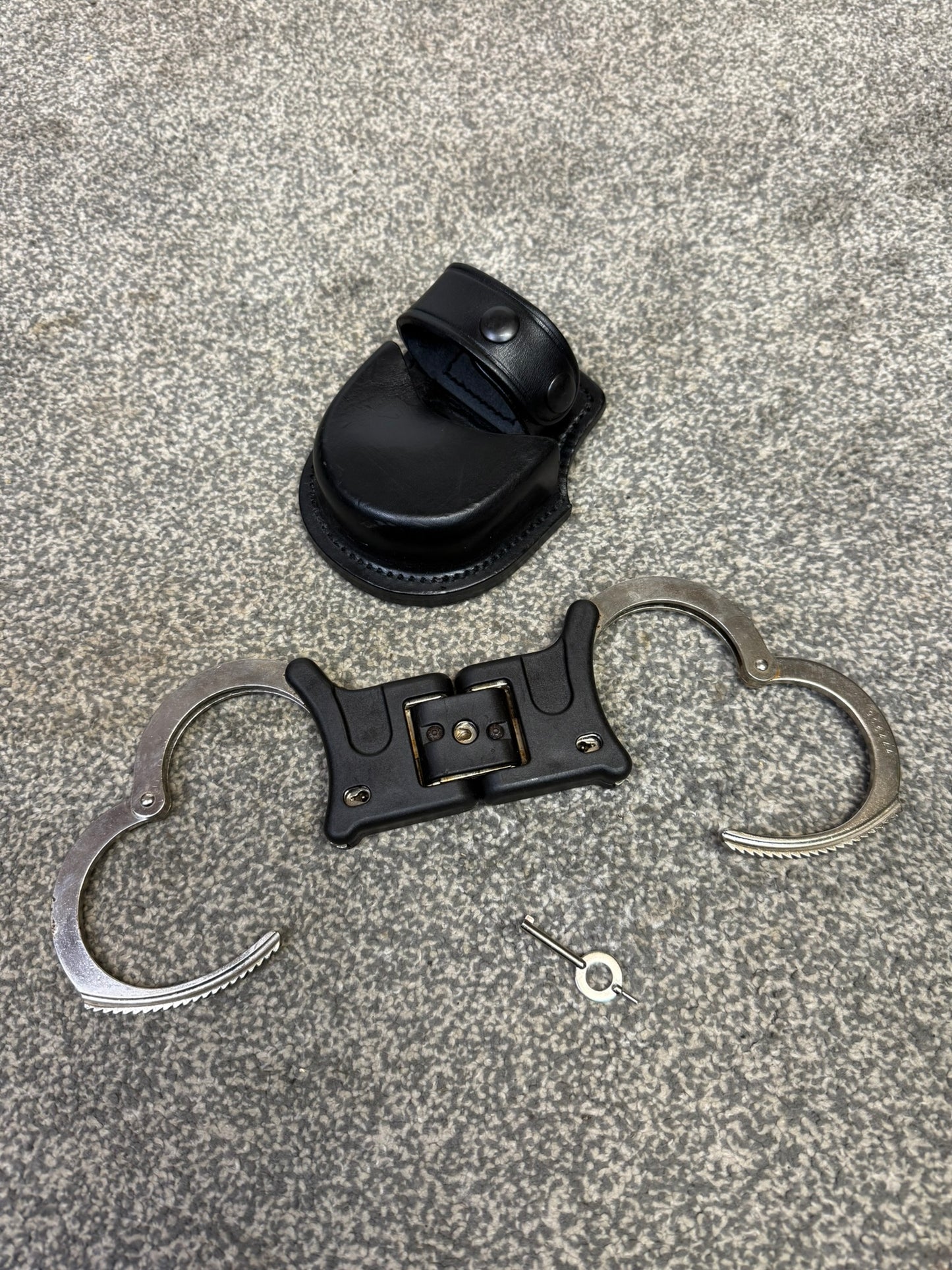 Ex Police Folding Hiatt Handcuffs Hinged Cuffs PSNI Pouch & Key Security Collectible