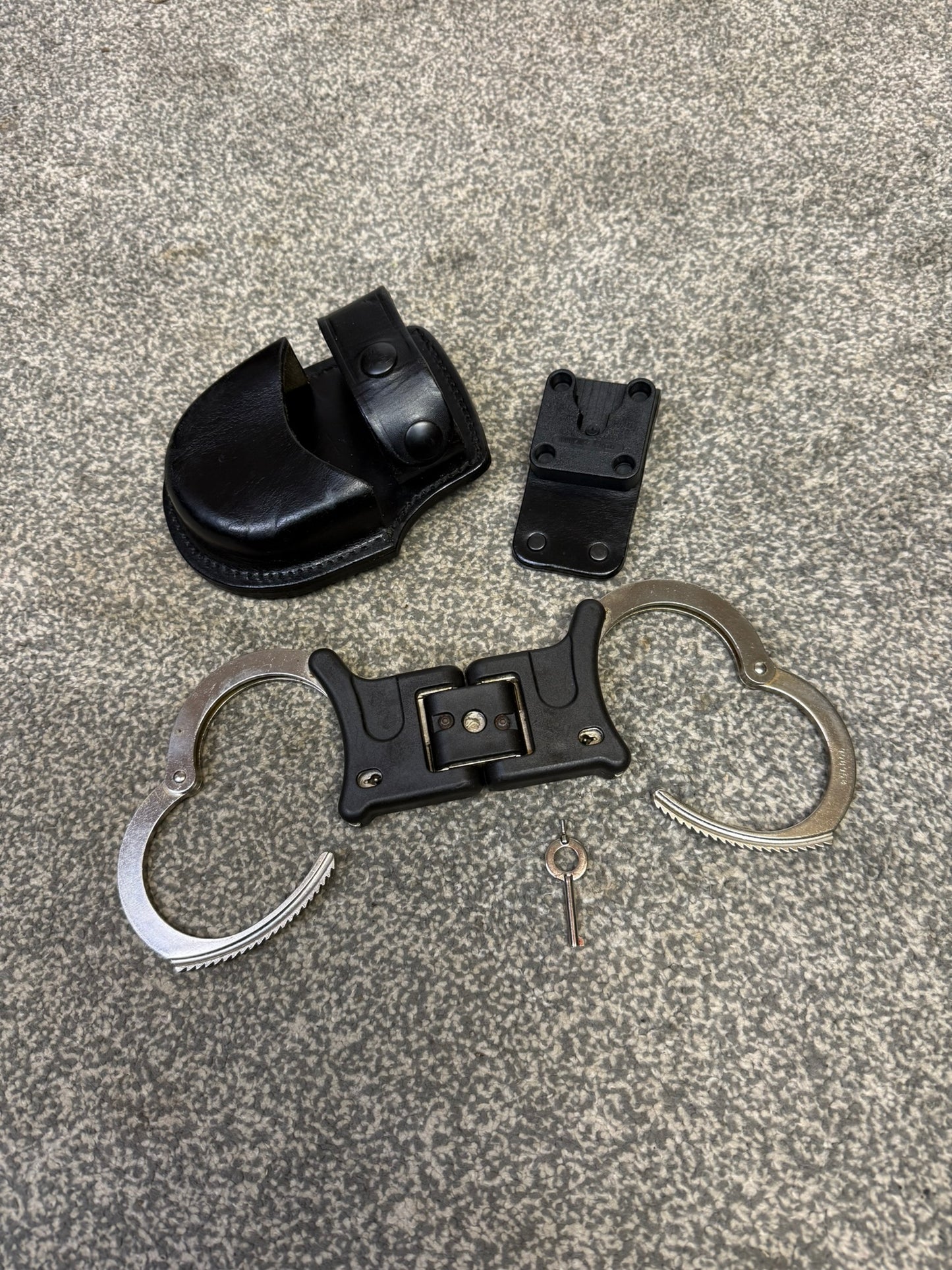 Ex Police Folding Hiatt Handcuffs Hinged Cuffs PSNI Pouch & Key Security Collectible