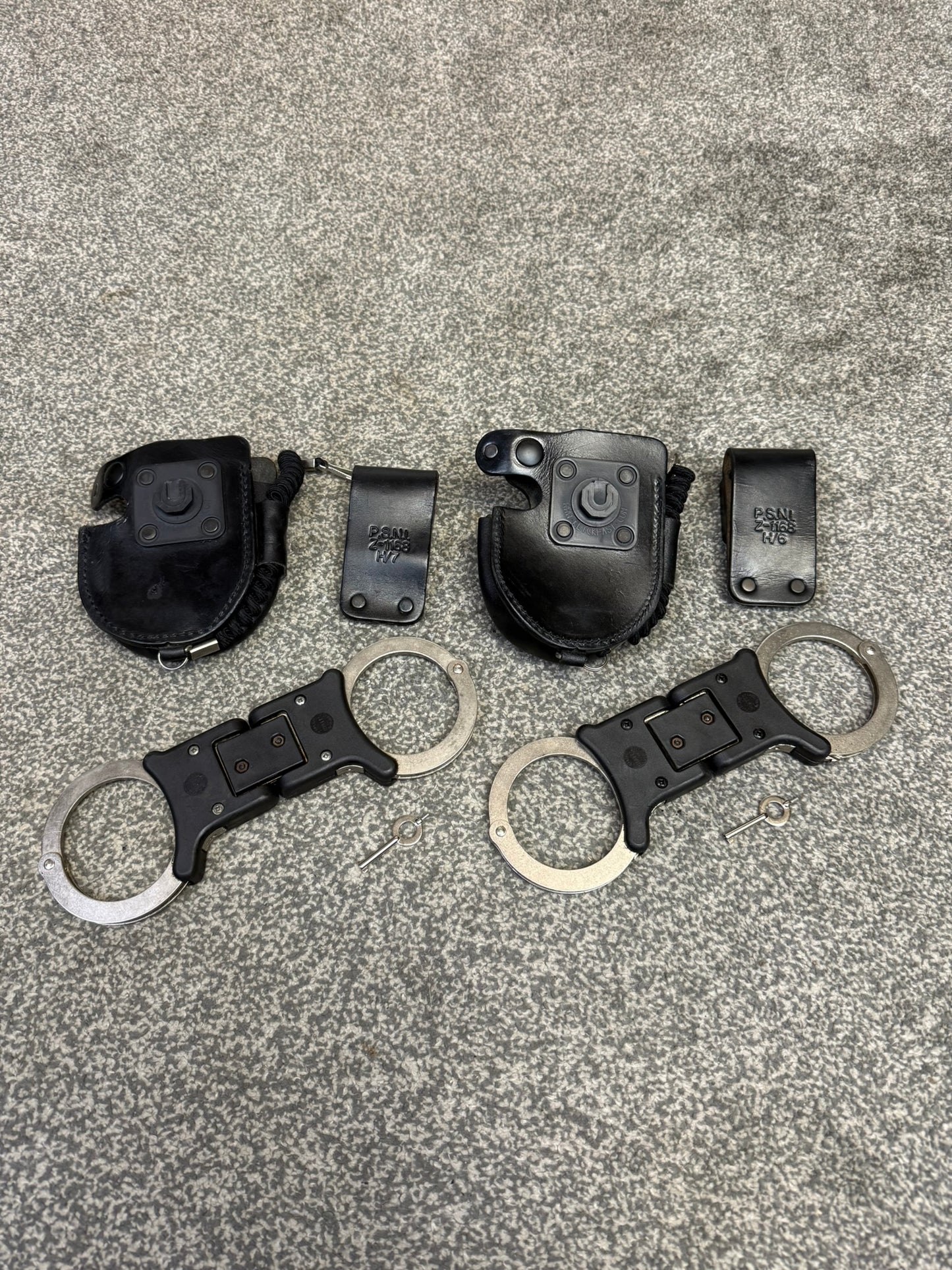 Ex Police Folding Hiatt Handcuffs Hinged Cuffs PSNI Pouch & Key Security Collectible