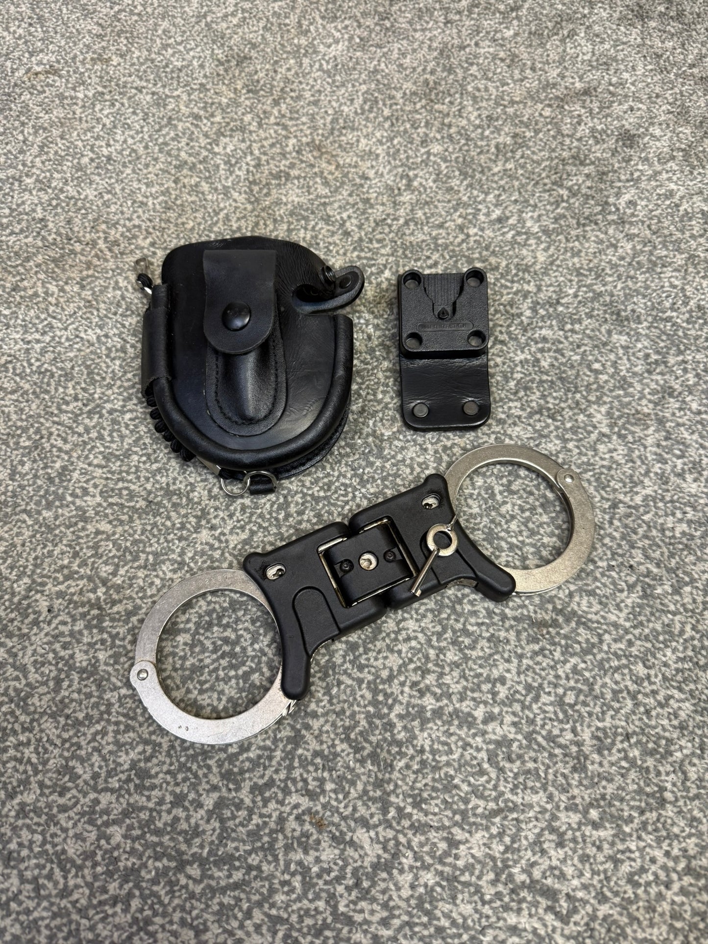 Ex Police Folding Hiatt Handcuffs Hinged Cuffs PSNI Pouch & Key Security Collectible