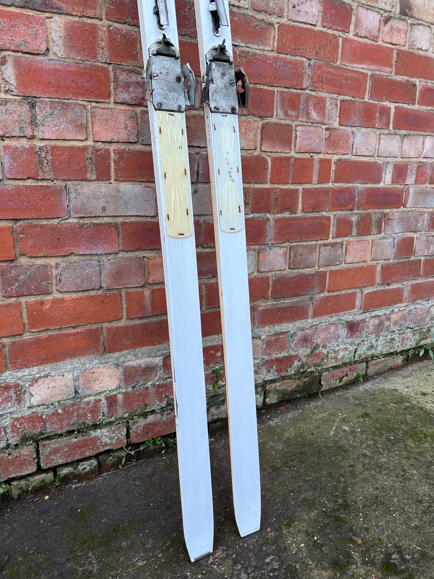 Vintage Skis 50's 60's Rustic Wall Decor Christmas Winter Grotto Shop Display 210cm