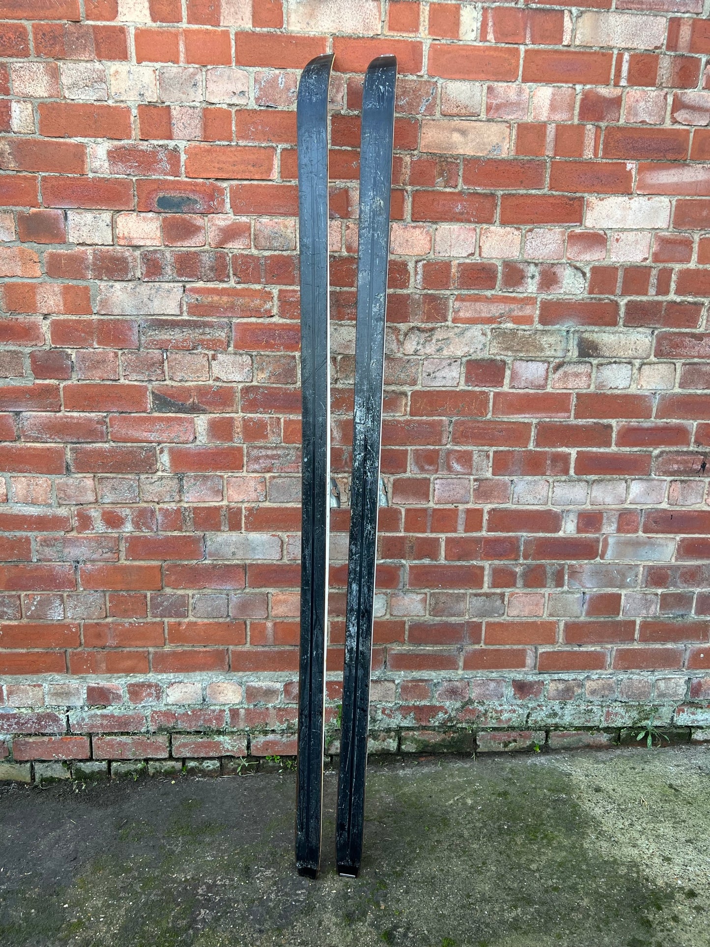 Vintage Skis 50's 60's Rustic Wall Decor Christmas Winter Grotto Shop Display 210cm