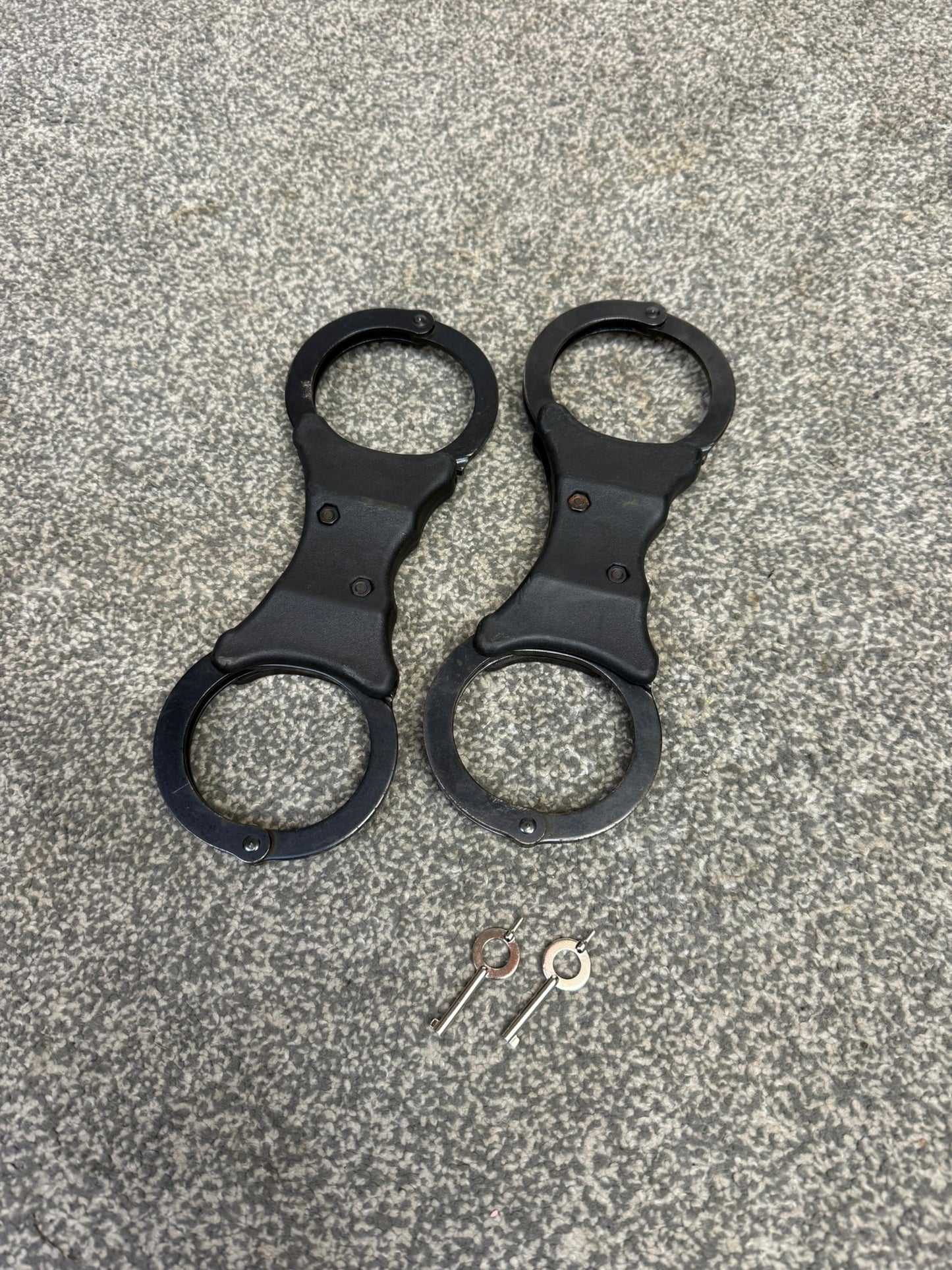 Ex Police Black Hiatt Handcuffs Genuine Cuffs With Key Security Collectible Memorabilia