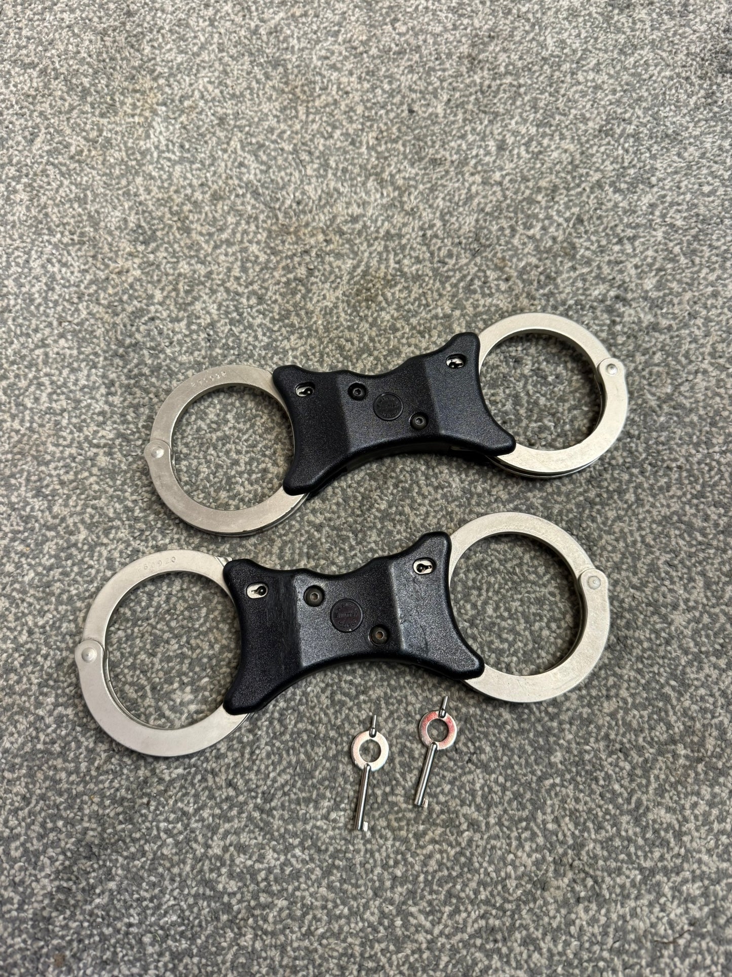 Ex Police Hiatt Rigid Handcuffs With Serial Security Cuffs Displays Collectible