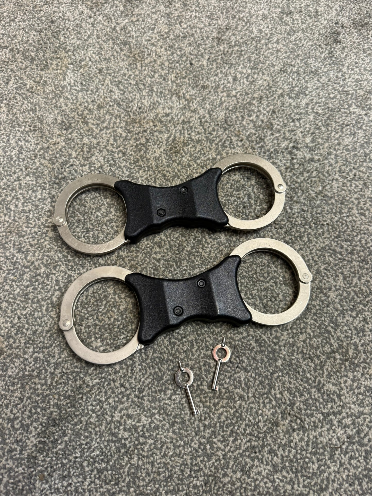 Ex Police Hiatt Rigid Handcuffs With Serial Security Cuffs Displays Collectible