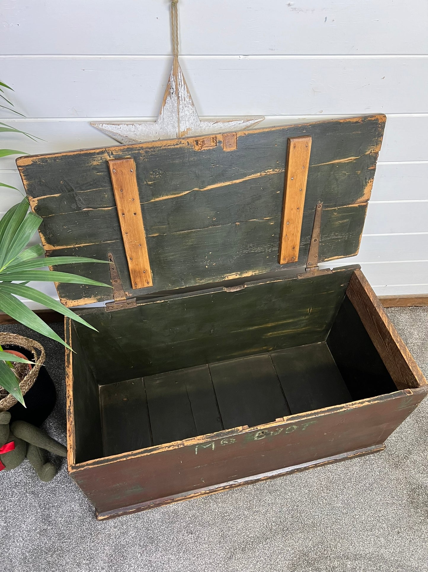 Rustic Wooden Chest Trunk Reclaimed Blanket Box Vintage Farmhouse Coffee Table Ottoman