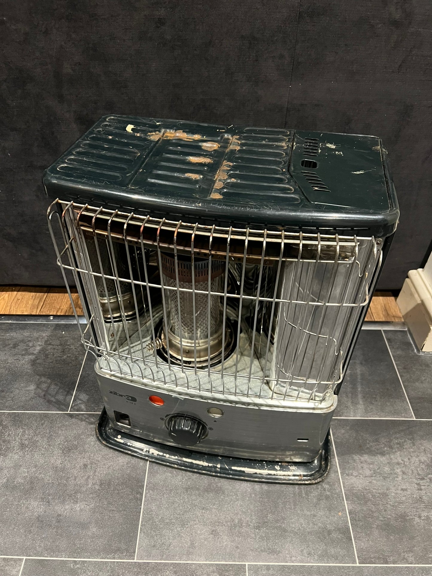 ZIBRO R18E Paraffin Kerosene Heater Portable Space Heater Office Workshop Home