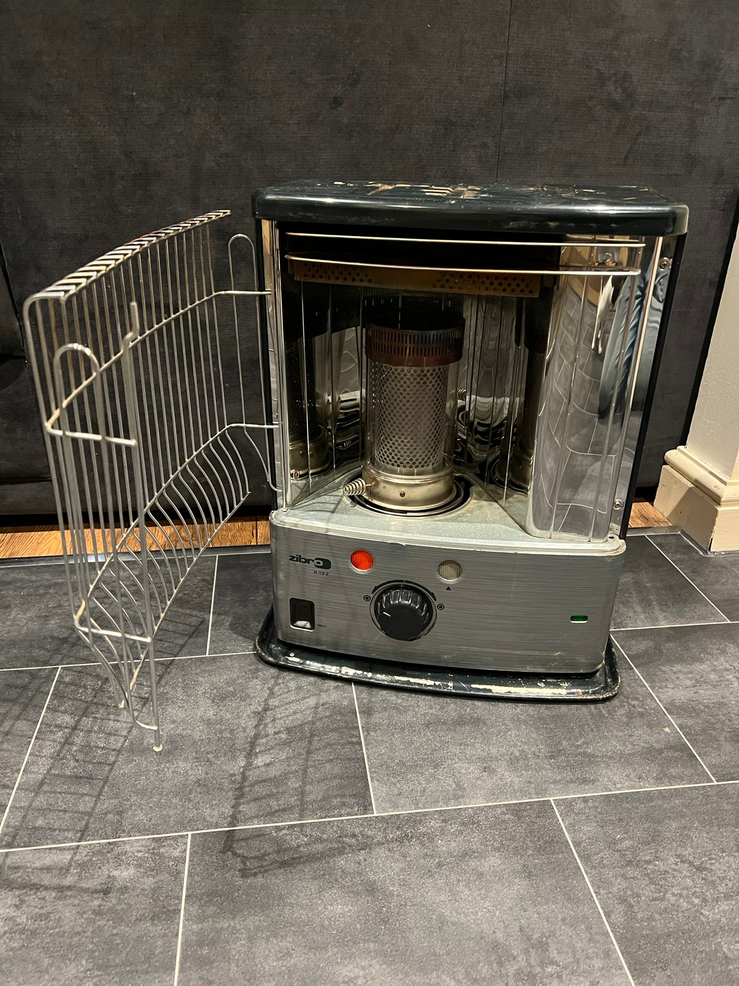 ZIBRO R18E Paraffin Kerosene Heater Portable Space Heater Office Workshop Home