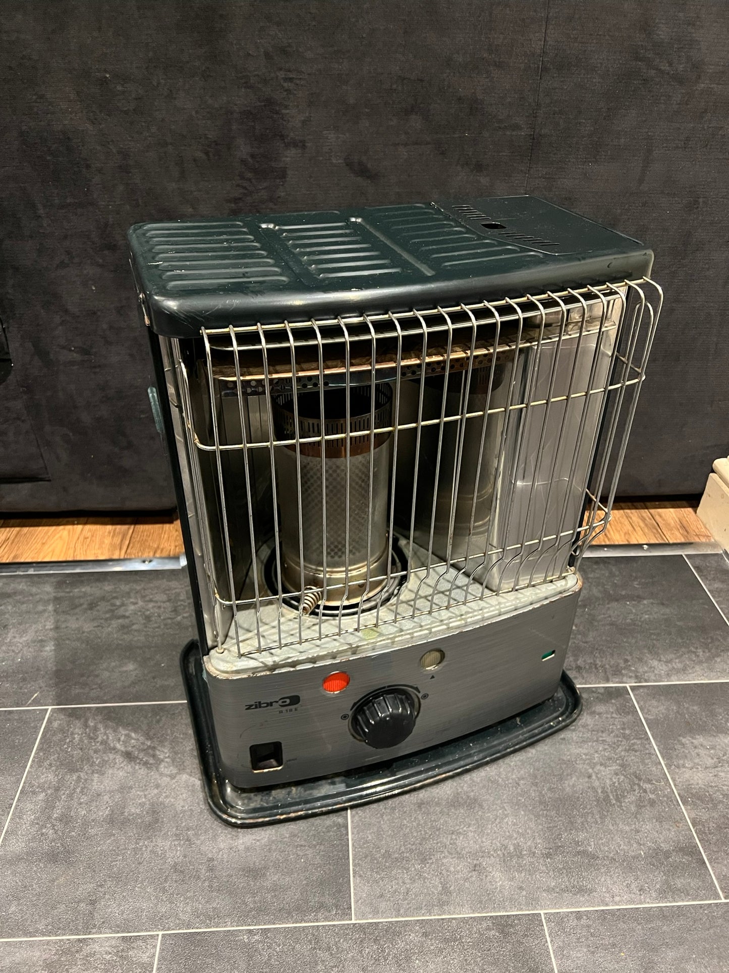 ZIBRO R18E Paraffin Kerosene Heater Portable Space Heater Office Workshop Home