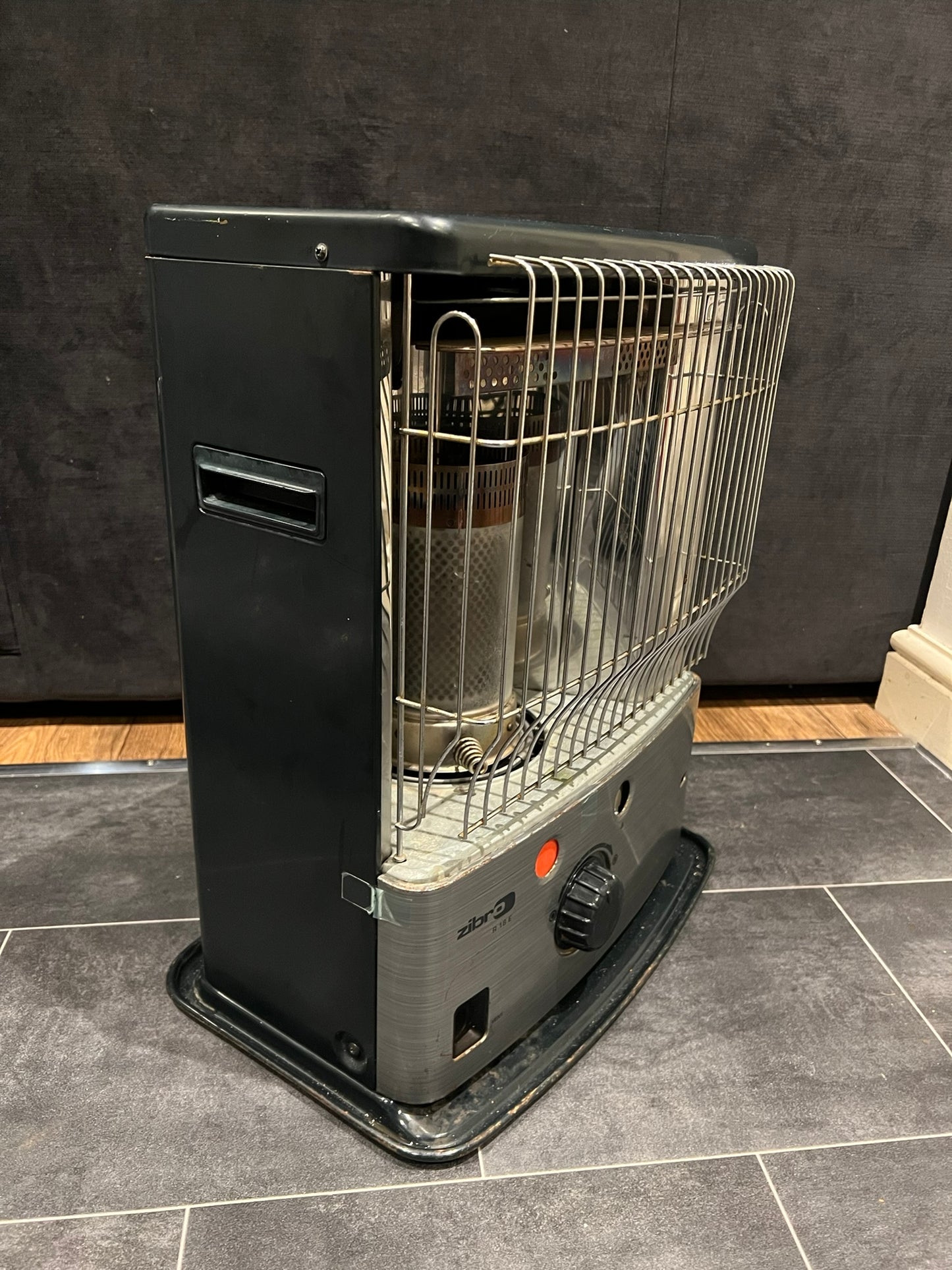 ZIBRO R18E Paraffin Kerosene Heater Portable Space Heater Office Workshop Home
