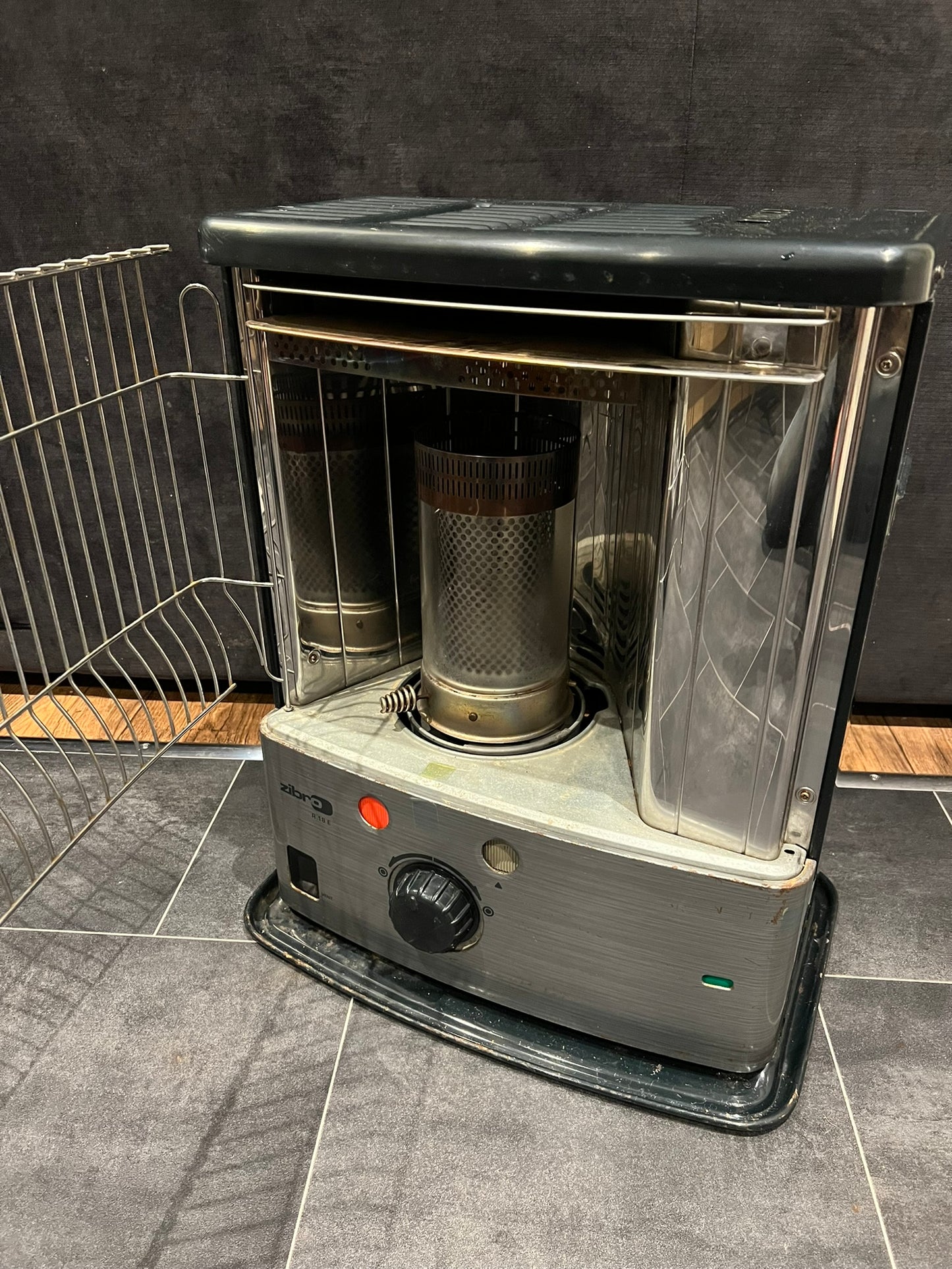 ZIBRO R18E Paraffin Kerosene Heater Portable Space Heater Office Workshop Home