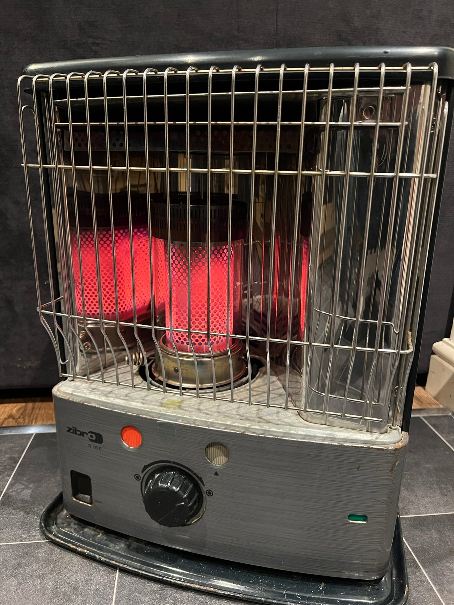 ZIBRO R18E Paraffin Kerosene Heater Portable Space Heater Office Workshop Home
