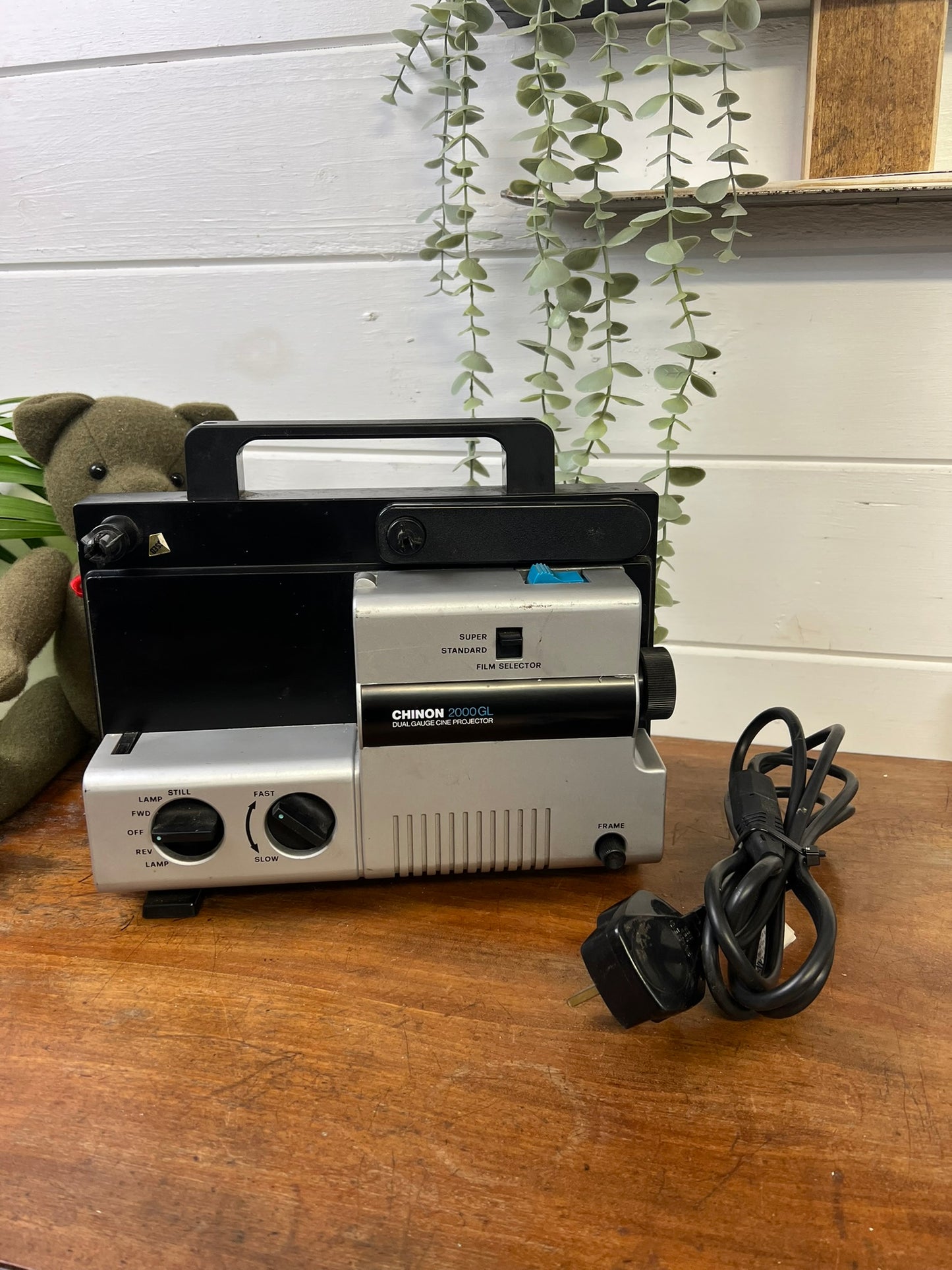Vintage Chinon 2000GL Duel Gauge Cine Projector Retro Movie Reel Film - Working