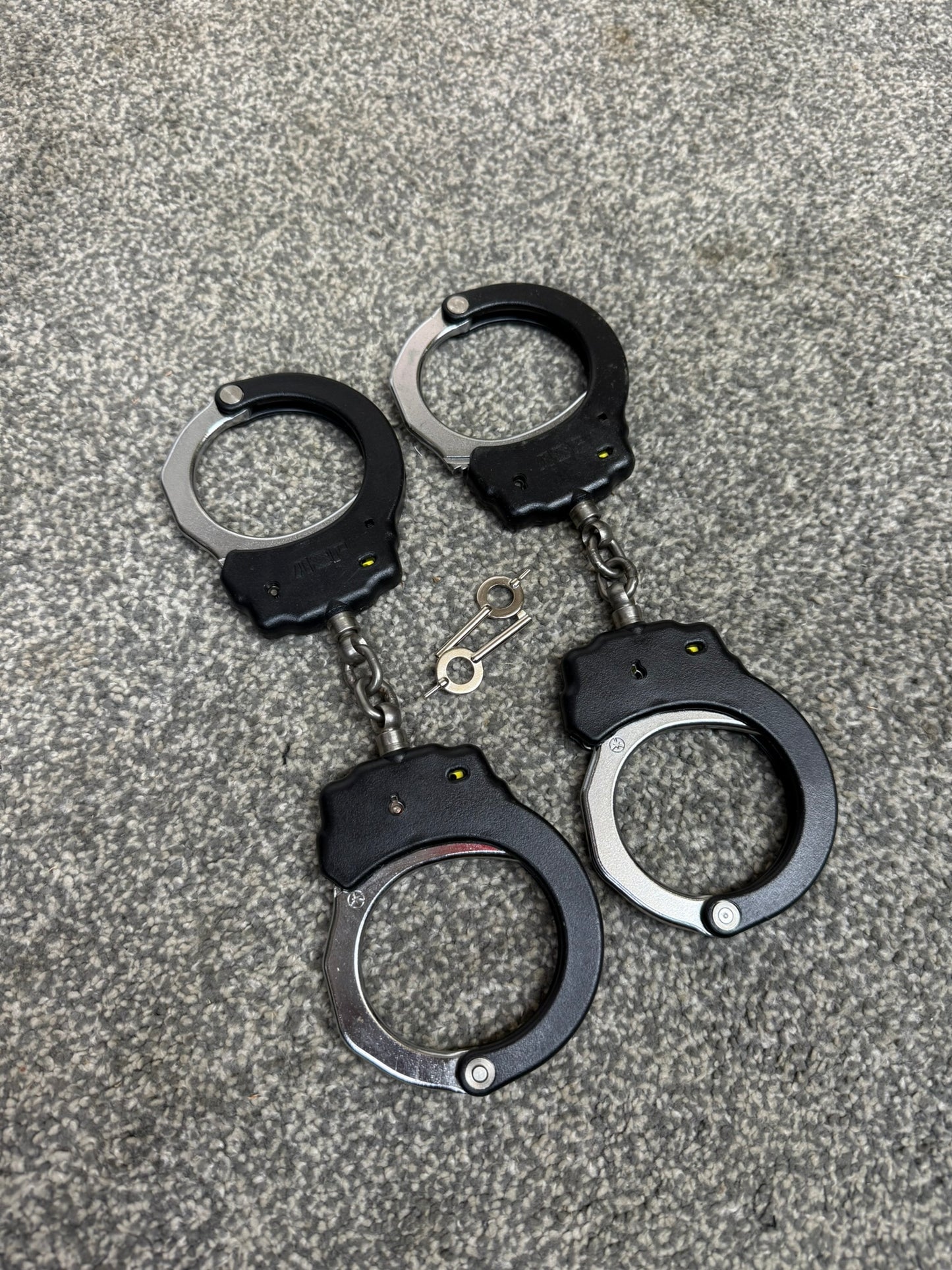ASP Model 100 Chain Handcuffs Ex Police Cuffs - Working With Key