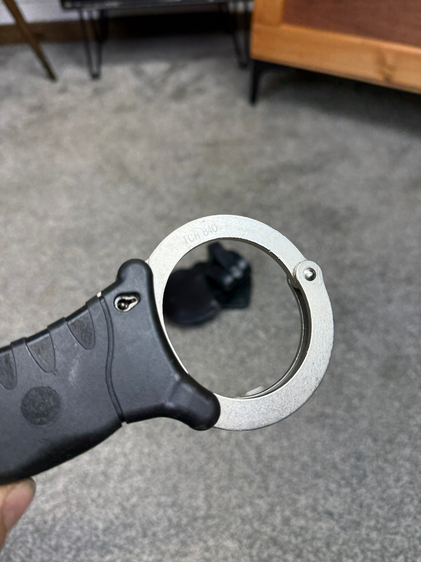 Ex Police TCH Rigid Handcuffs & Leather Belt Pouch With Key Security Cuffs