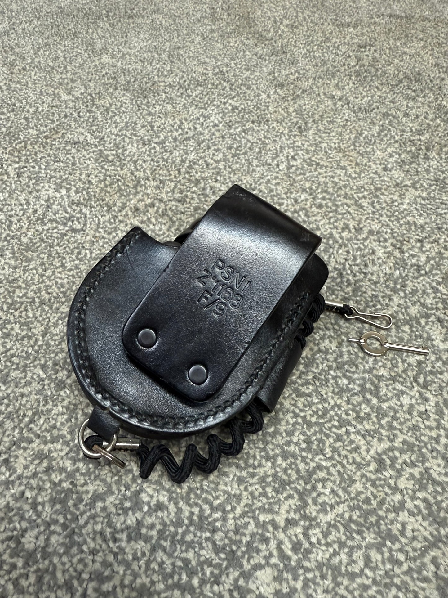 Ex Police Folding Hiatt Handcuffs Hinged Cuffs PSNI Leather Pouch & Key Security Collectible