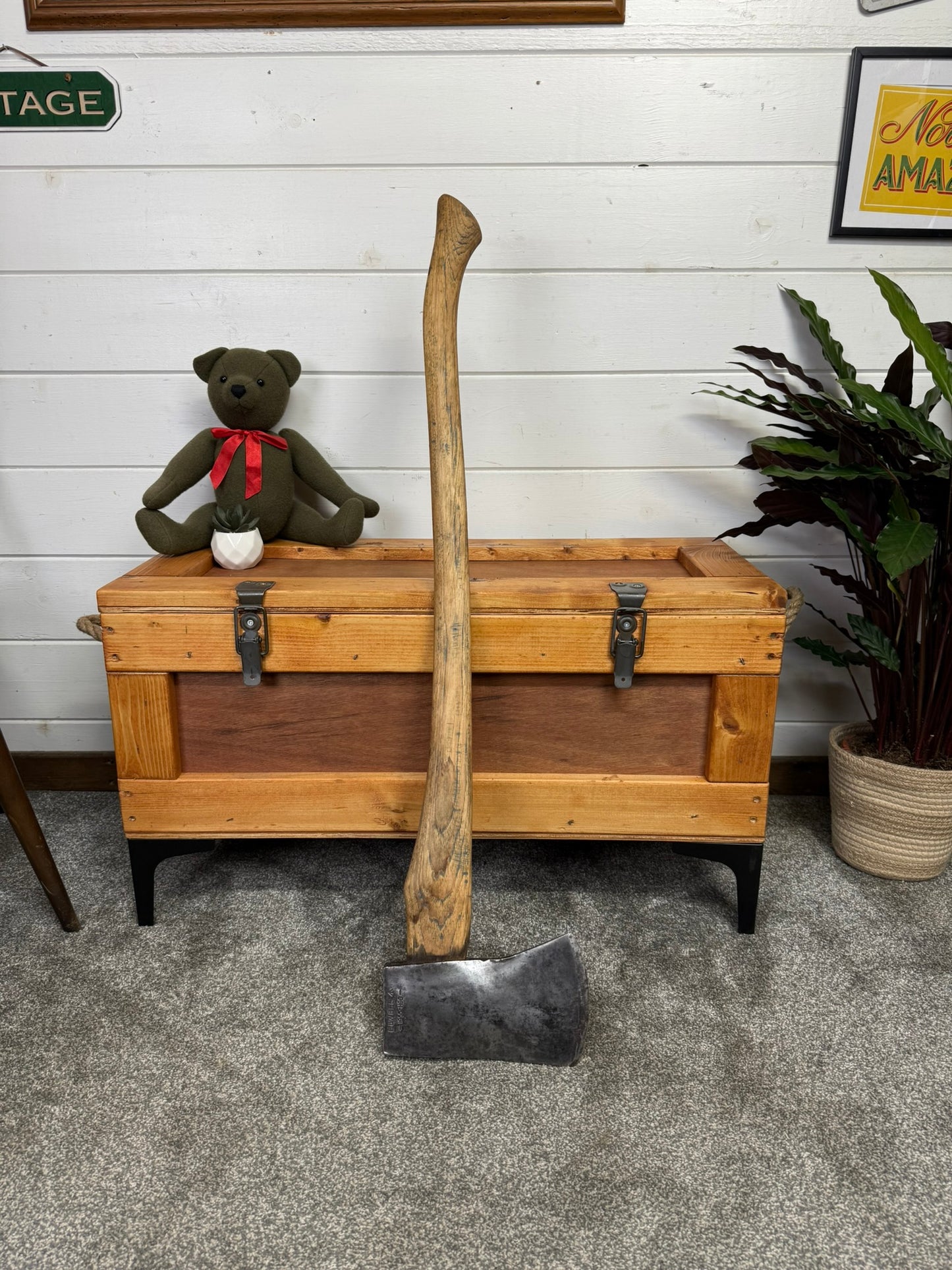 Vintage 1955 Military Elwell 4.5lbs Long Handle Ex Army Felling Axe Stamped