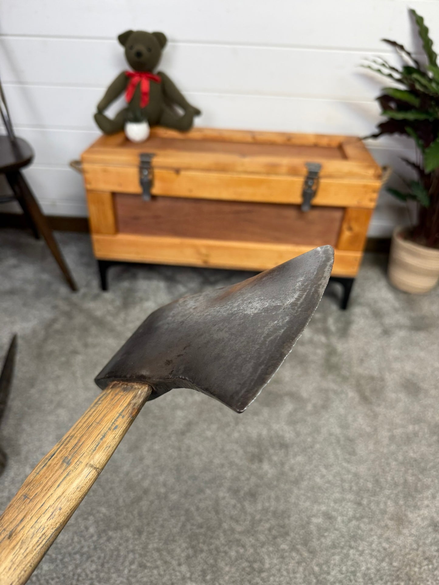 Vintage 1955 Military Elwell 4.5lbs Long Handle Ex Army Felling Axe Stamped