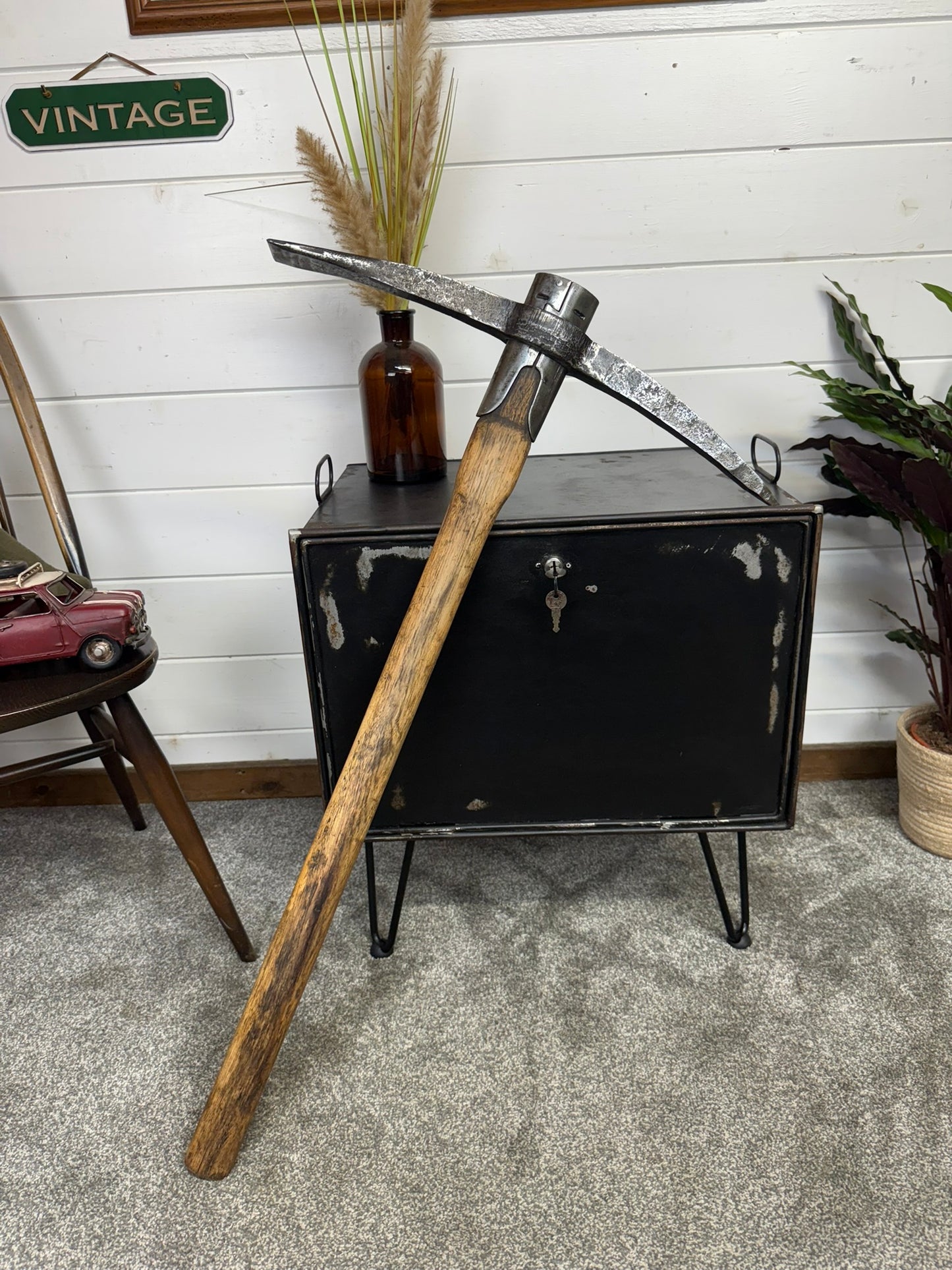 Vintage 1943 Military Pickaxe Long Handle 4.5lbs Pioneer Pick Axe Reclaimed Army Display