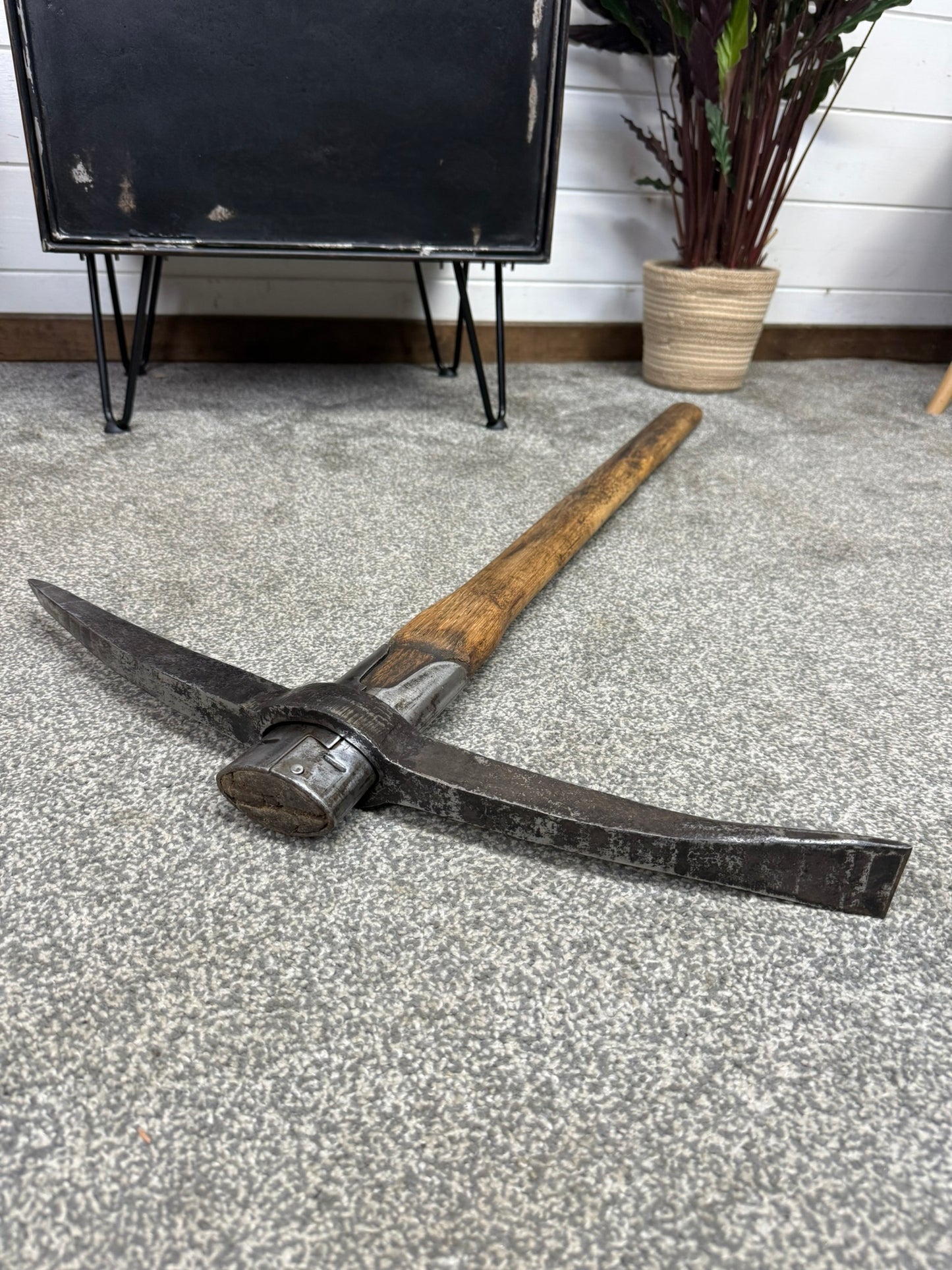 Vintage 1943 Military Pickaxe Long Handle 4.5lbs Pioneer Pick Axe Reclaimed Army Display