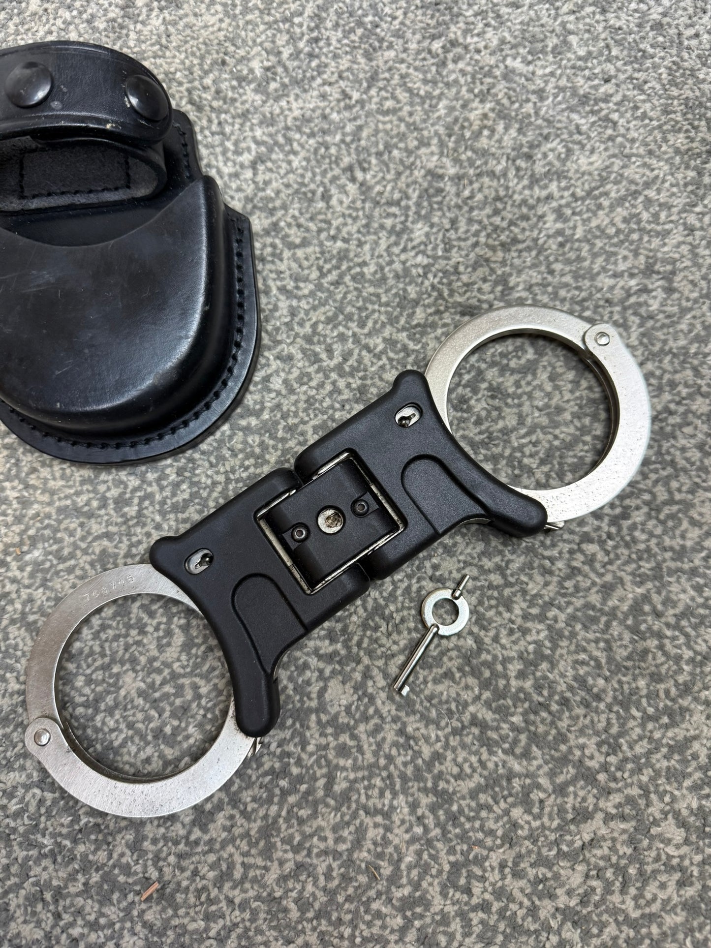 Ex Police Folding Hiatt Handcuffs Hinged Cuffs PSNI Leather Pouch & Key Security Collectible