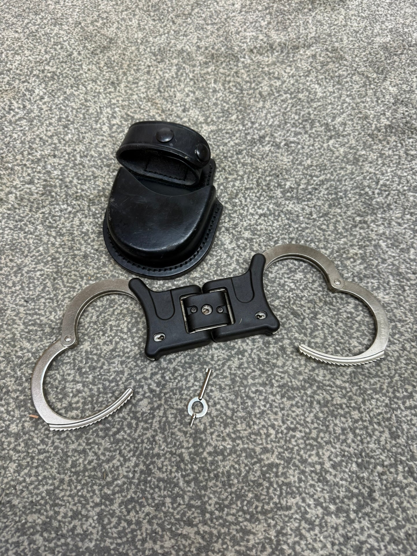 Ex Police Folding Hiatt Handcuffs Hinged Cuffs PSNI Leather Pouch & Key Security Collectible