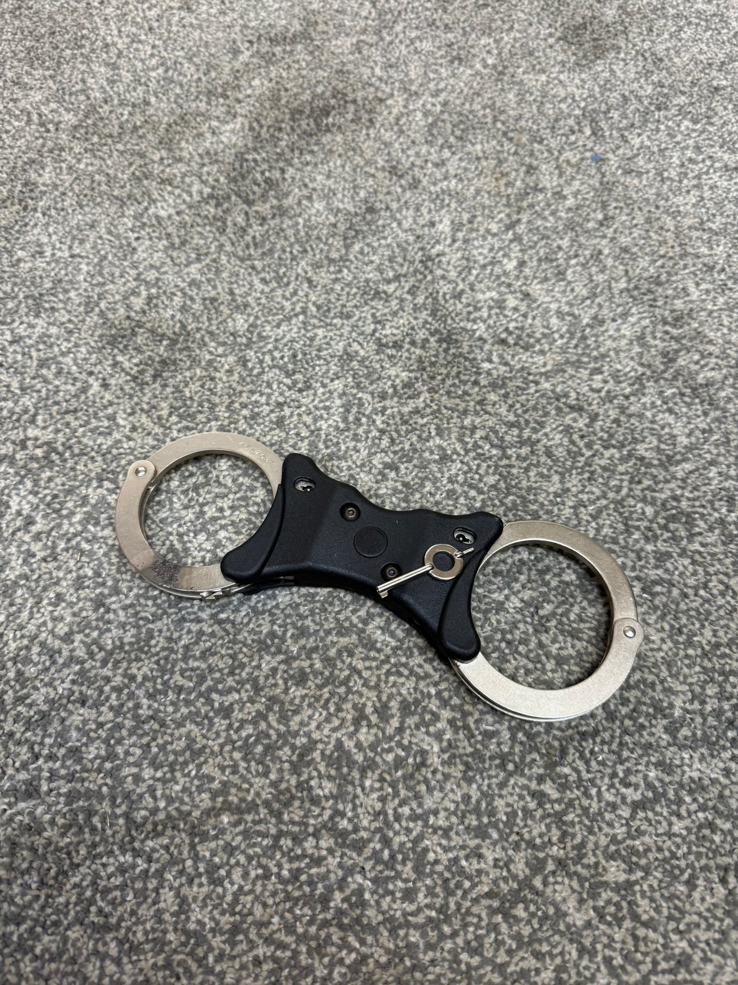 Ex Police Hiatt Rigid Handcuffs With Serial Security Cuffs Displays Collectible