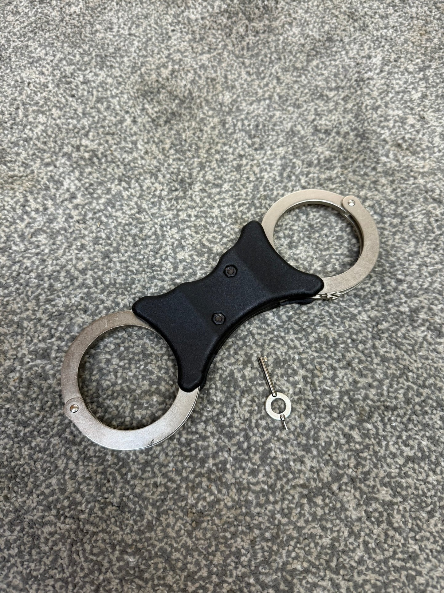 Ex Police Hiatt Rigid Handcuffs With Serial Security Cuffs Displays Collectible