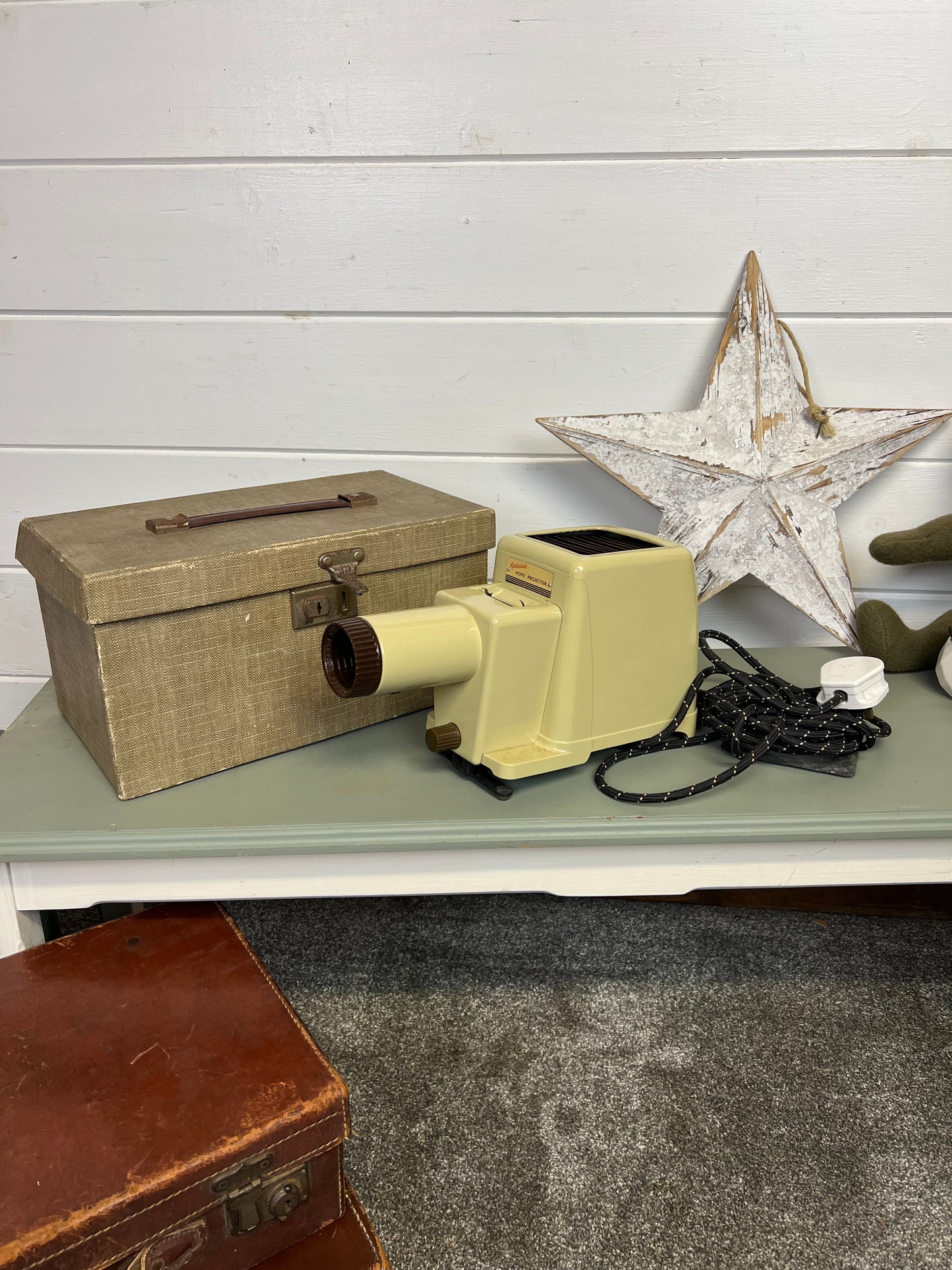 Vintage Kodak Kodaslide Slide Projector In Wooden Box 60's Retro Collectable Display