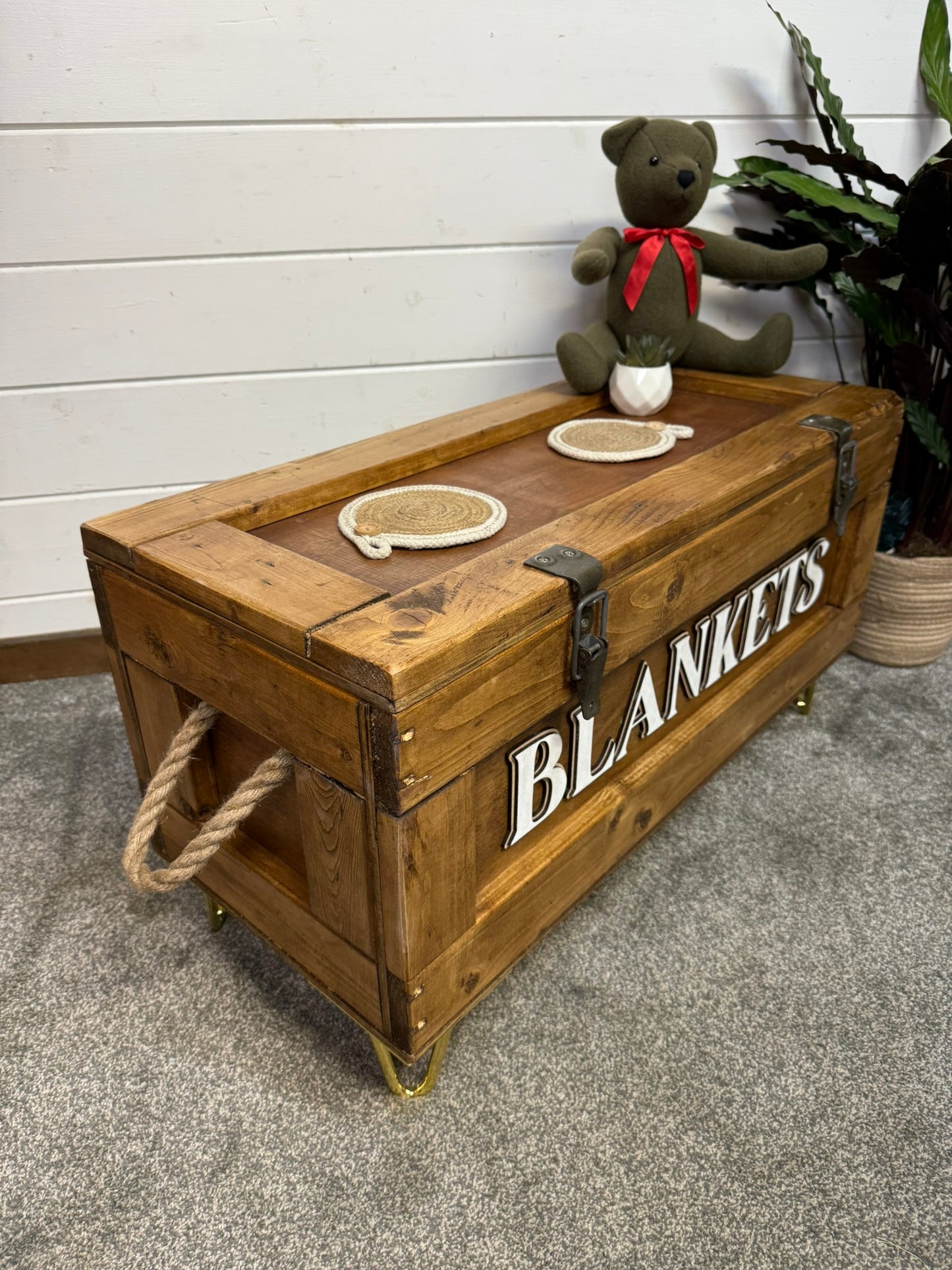 Wooden Blanket Box Large Reclaimed Crate Chest Coffee Table Metal Legs Rustic Home Decor