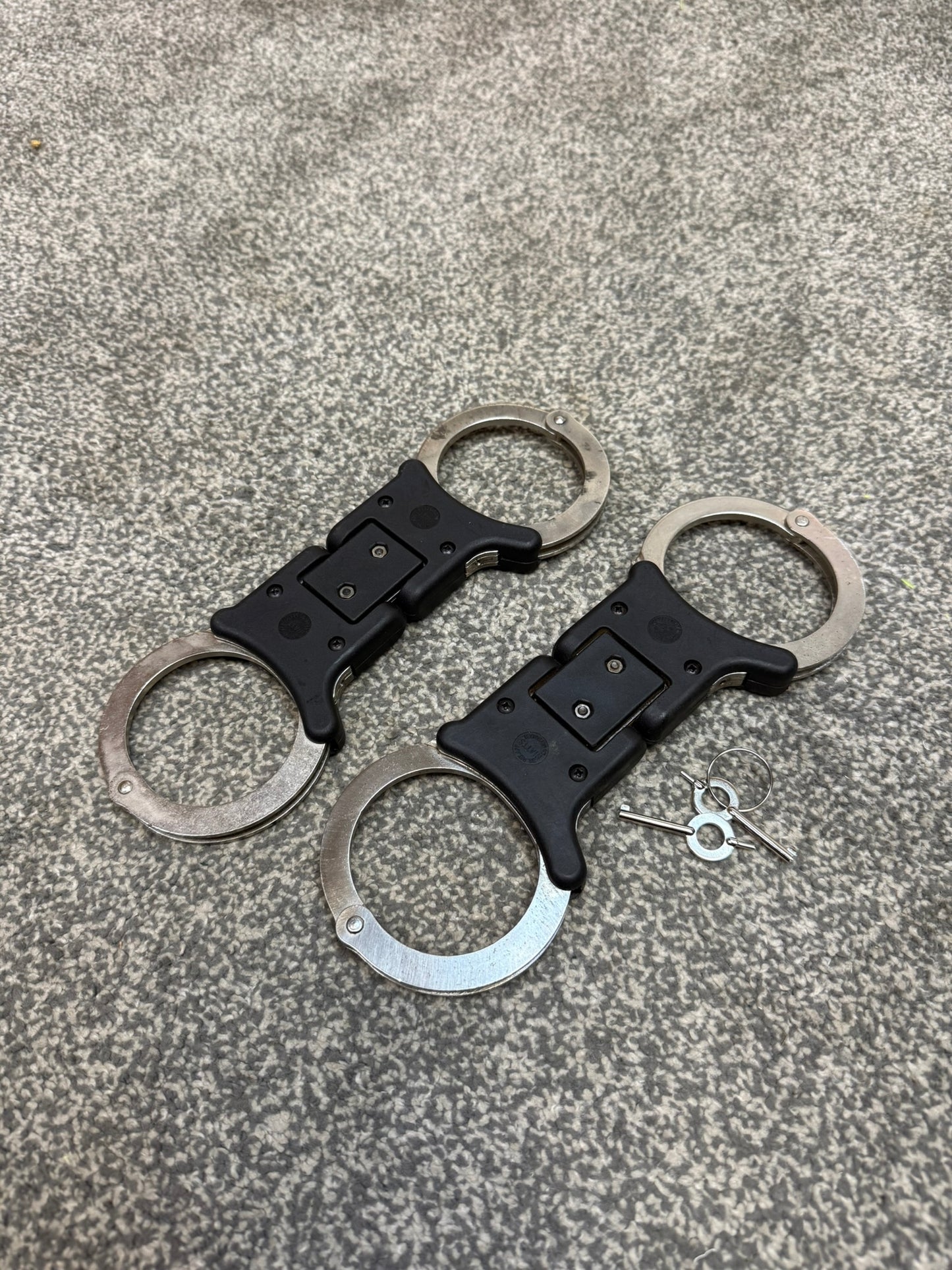 Ex Police Folding Hiatt Handcuffs Hinged Cuffs & Key Security Collectible