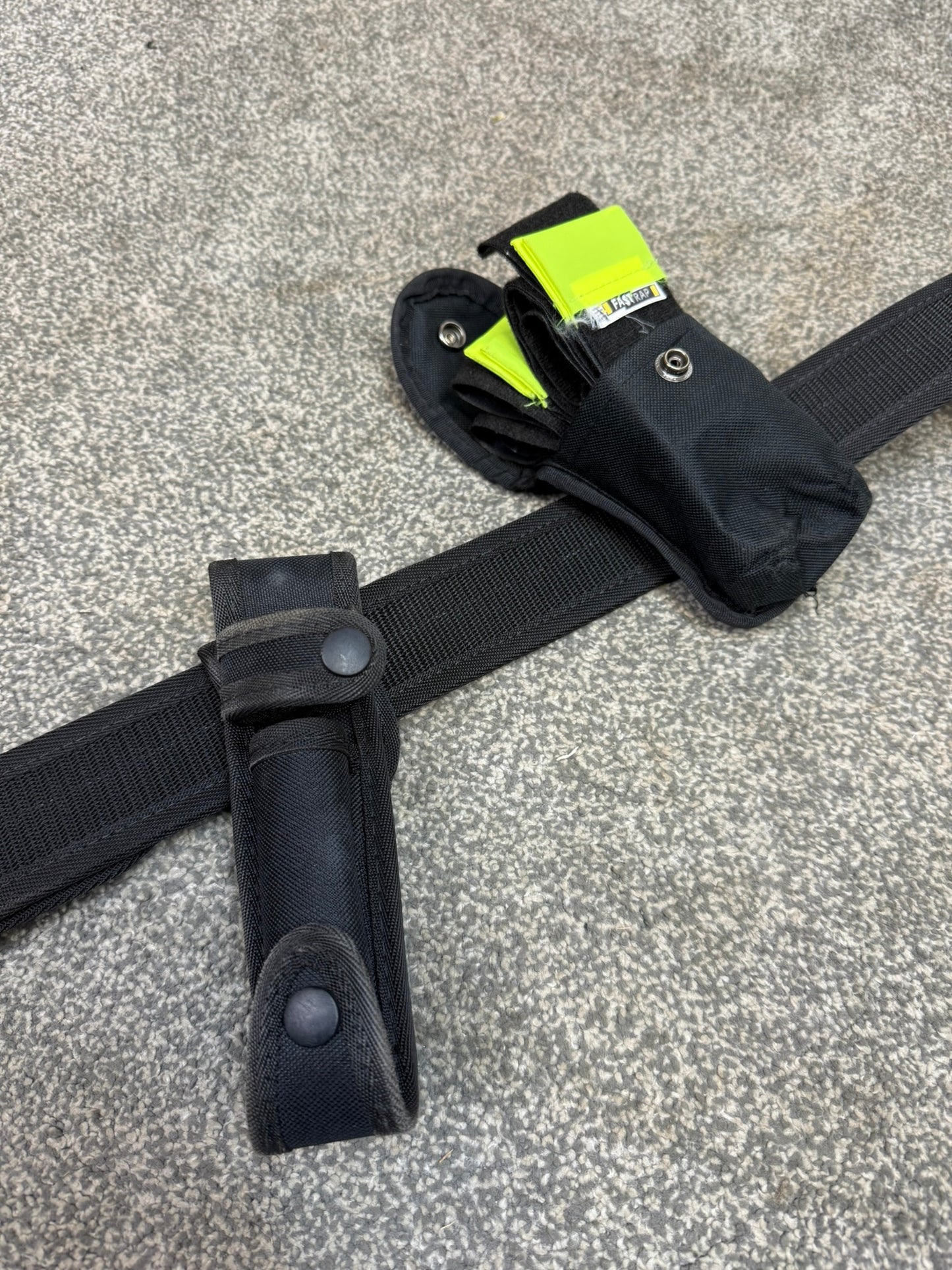Ex Police Duty Belt Pouches & Fast Strap Restraint MEDIUM 38.5" Waist Genuine Security Equipment Belt
