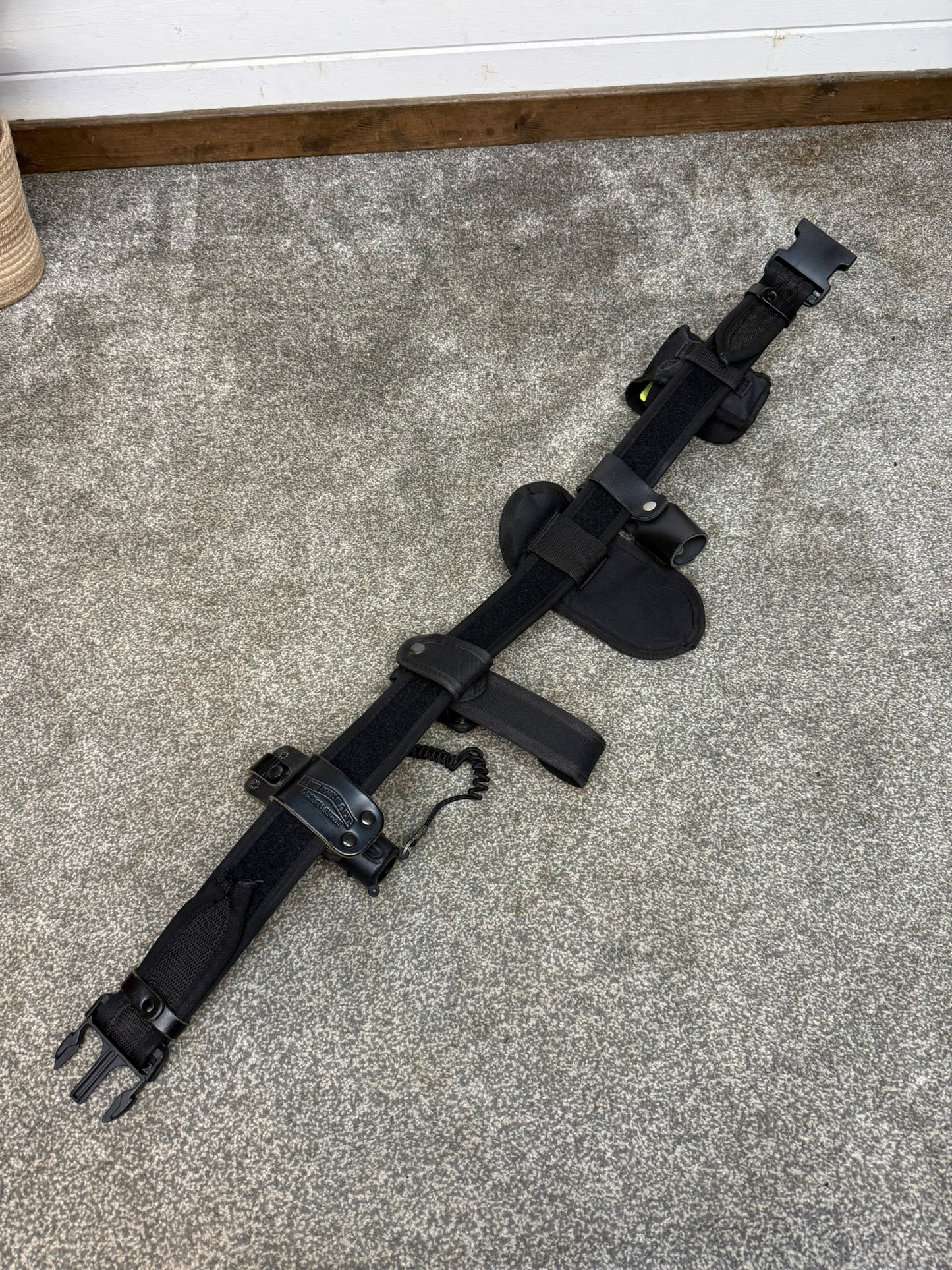 Ex Police Duty Belt Pouches & Fast Strap Restraint X Large 38" Waist Genuine Security Equipment Belt