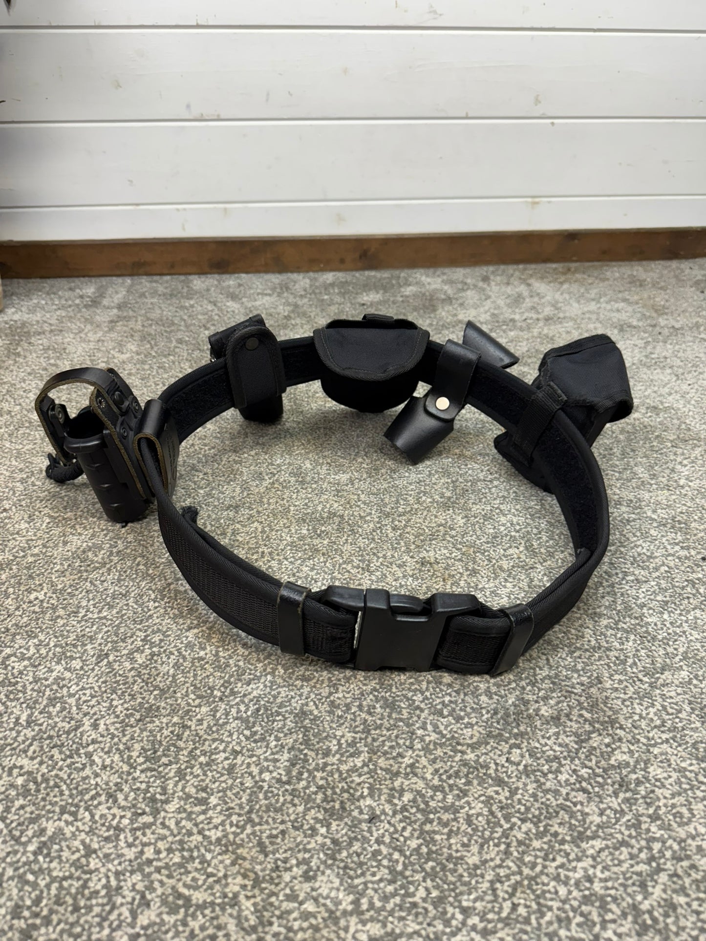 Ex Police Duty Belt Pouches & Fast Strap Restraint X Large 38" Waist Genuine Security Equipment Belt