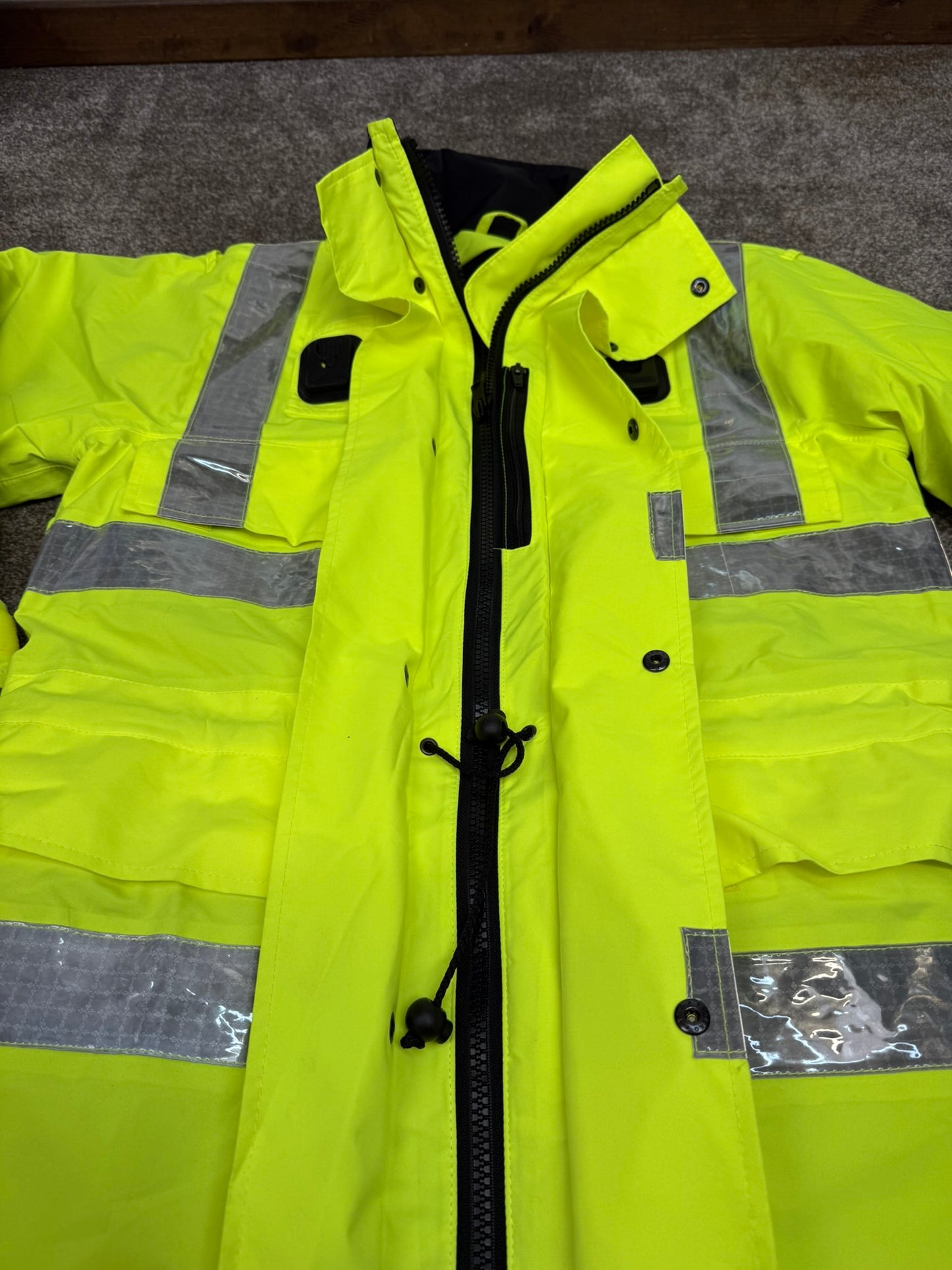 Ex Police Hi Vis Waterproof Coat Jacket Quilted Liner SMALL Reflective Security Doorman Recovery