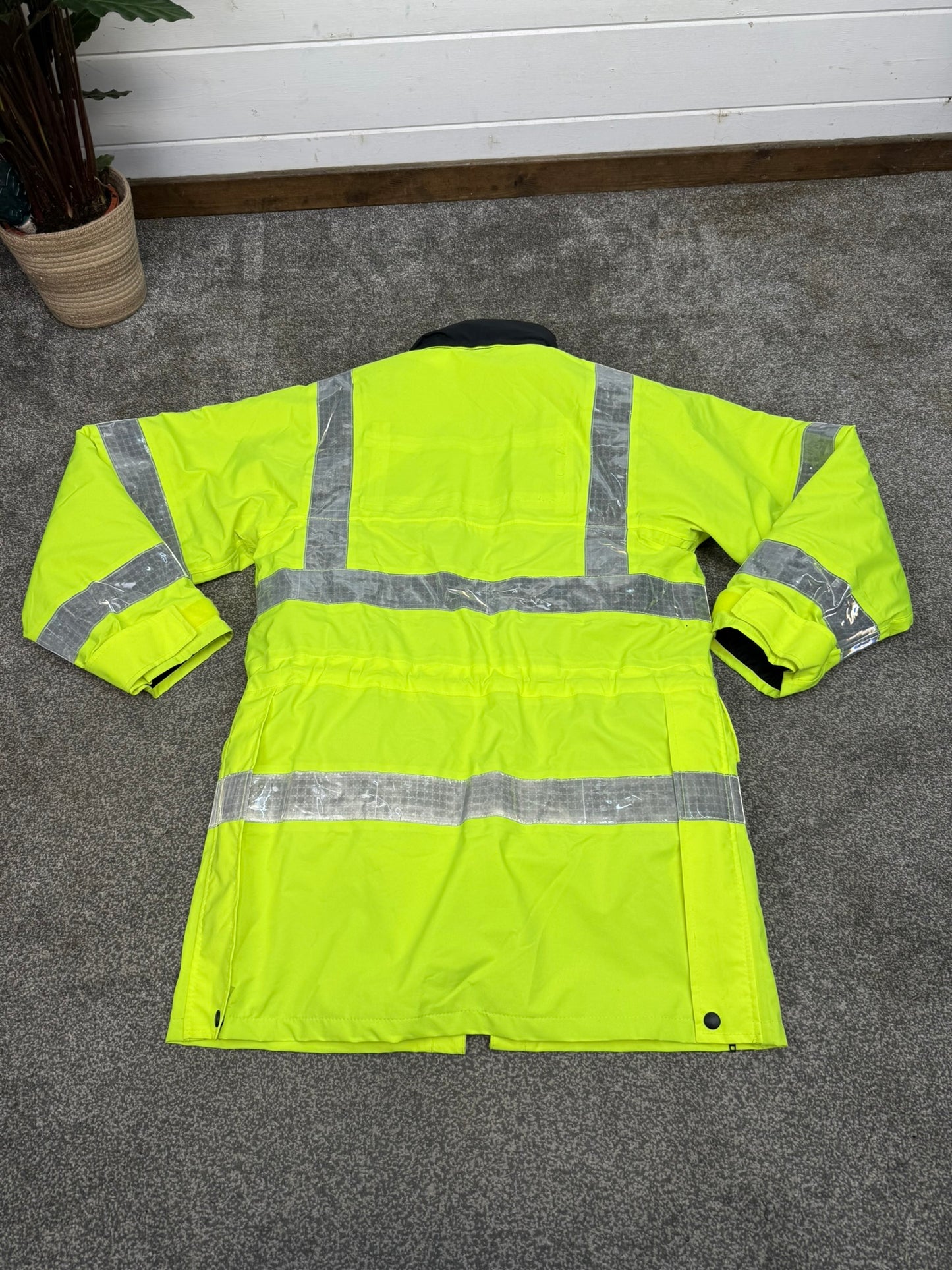 Ex Police Hi Vis Waterproof Coat Jacket Quilted Liner SMALL Reflective Security Doorman Recovery