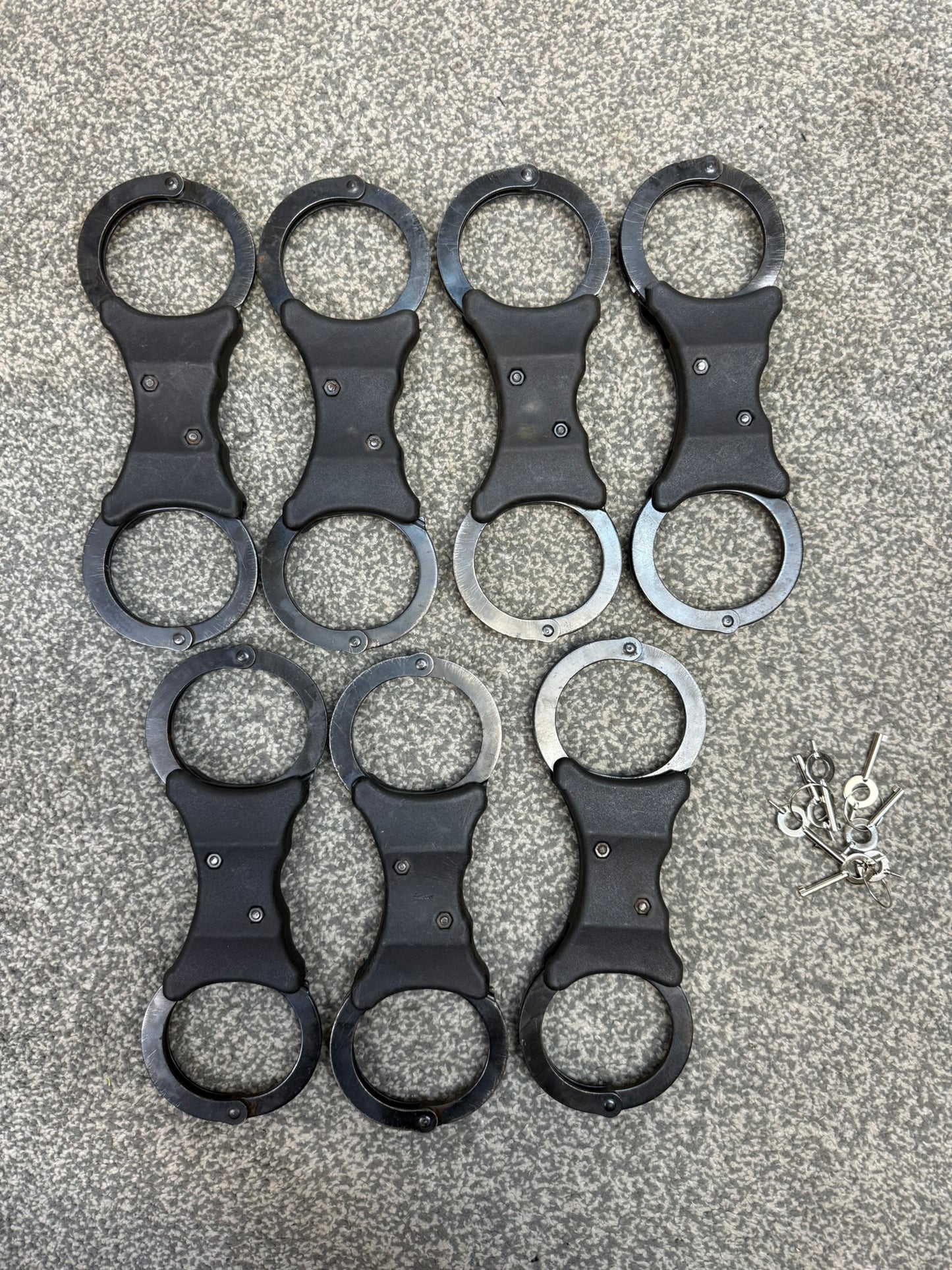 Ex Police Black Hiatt Handcuffs Genuine Cuffs With Key Security Collectible Memorabilia