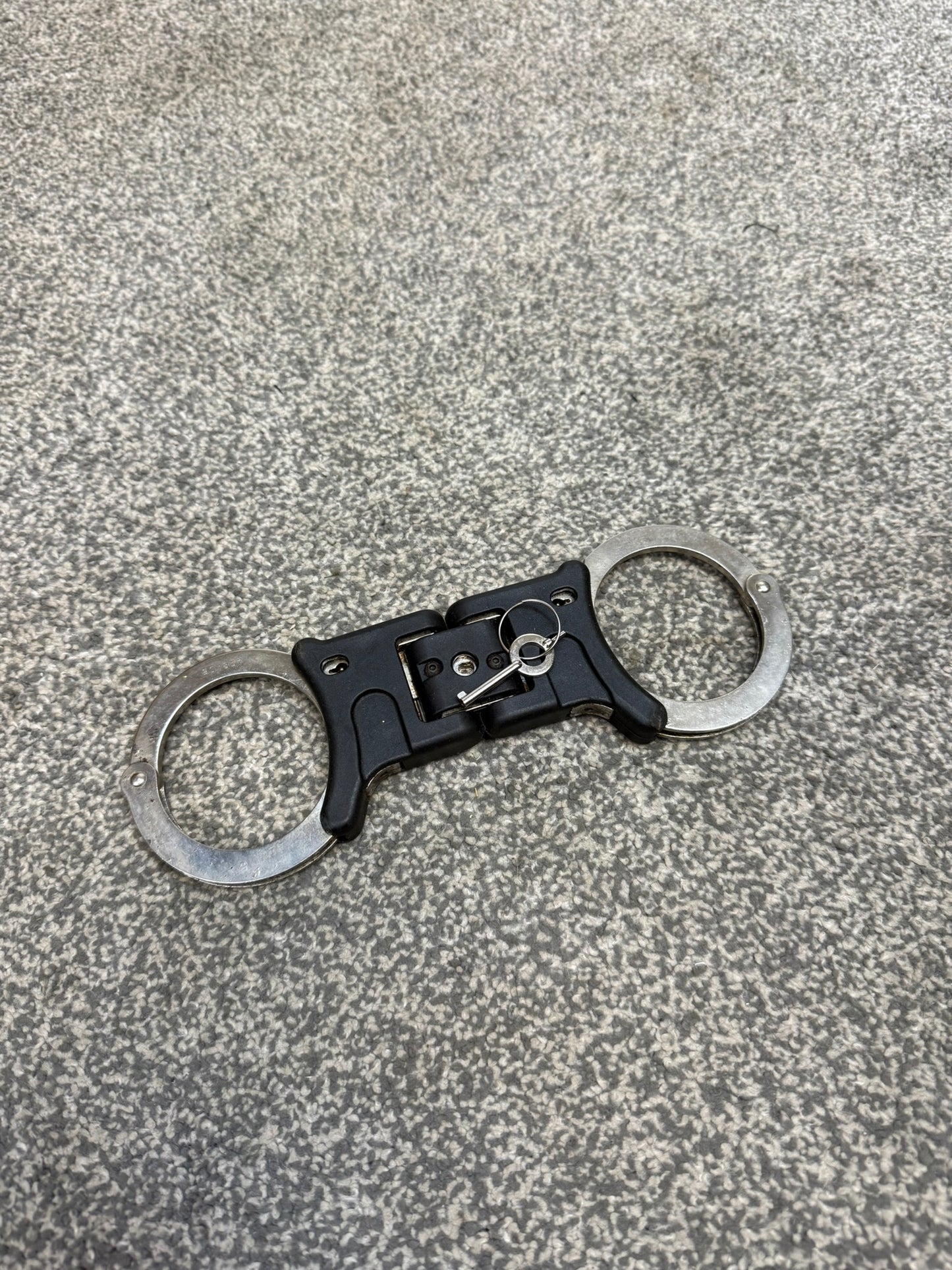 Ex Police Folding Hiatt Handcuffs Hinged Cuffs & Key Security Collectible