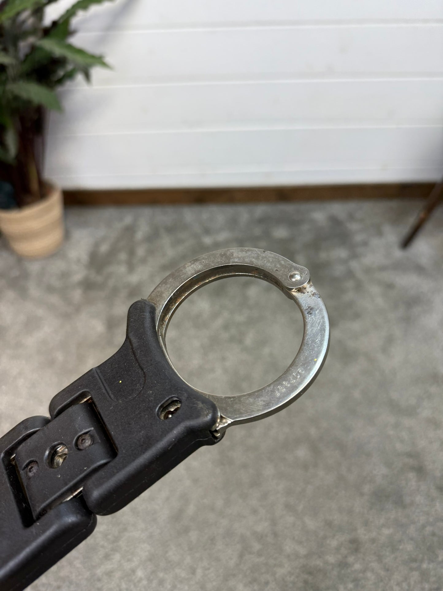 Ex Police Folding Hiatt Handcuffs Hinged Cuffs & Key Security Collectible