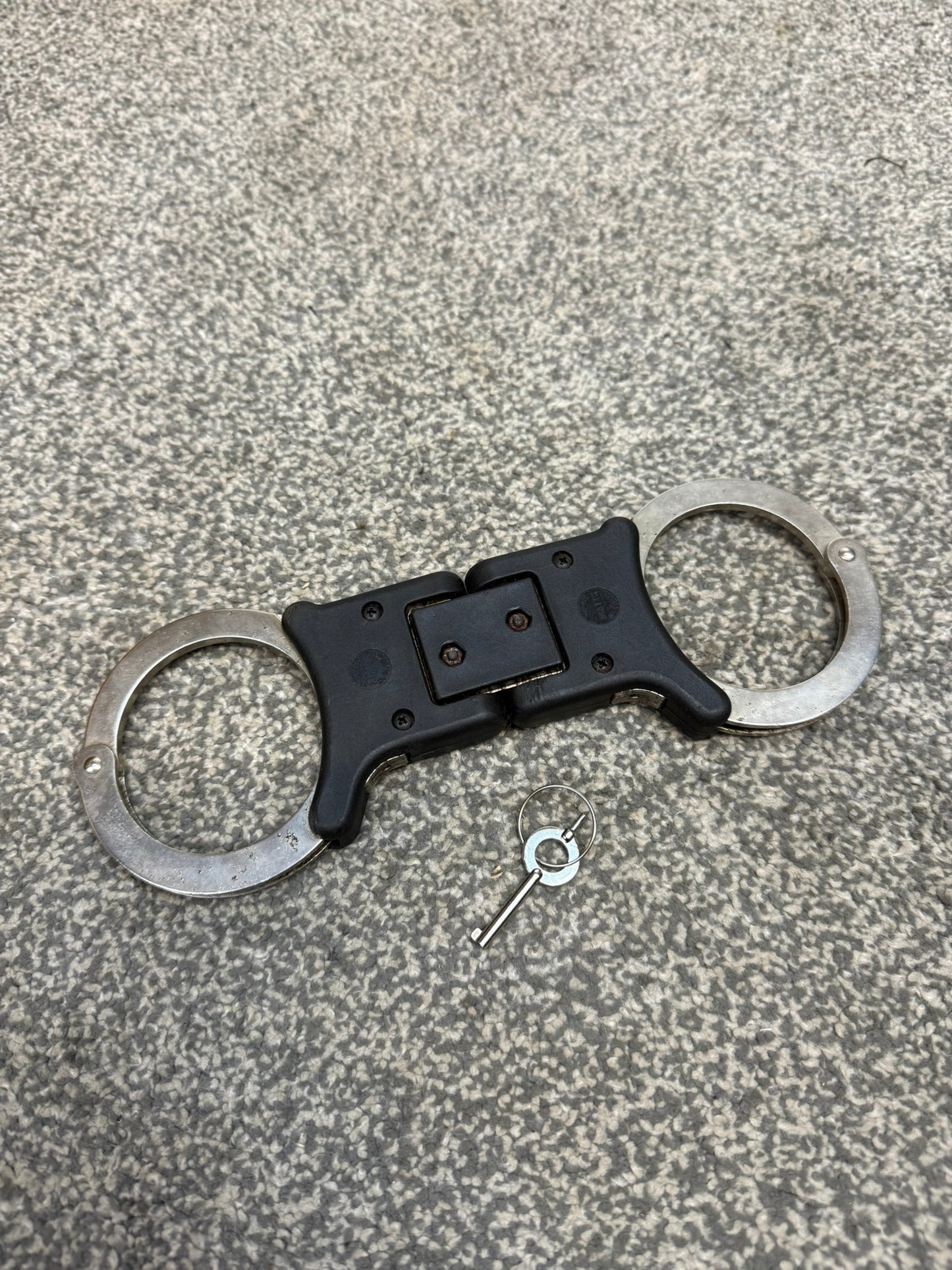 Ex Police Folding Hiatt Handcuffs Hinged Cuffs & Key Security Collectible